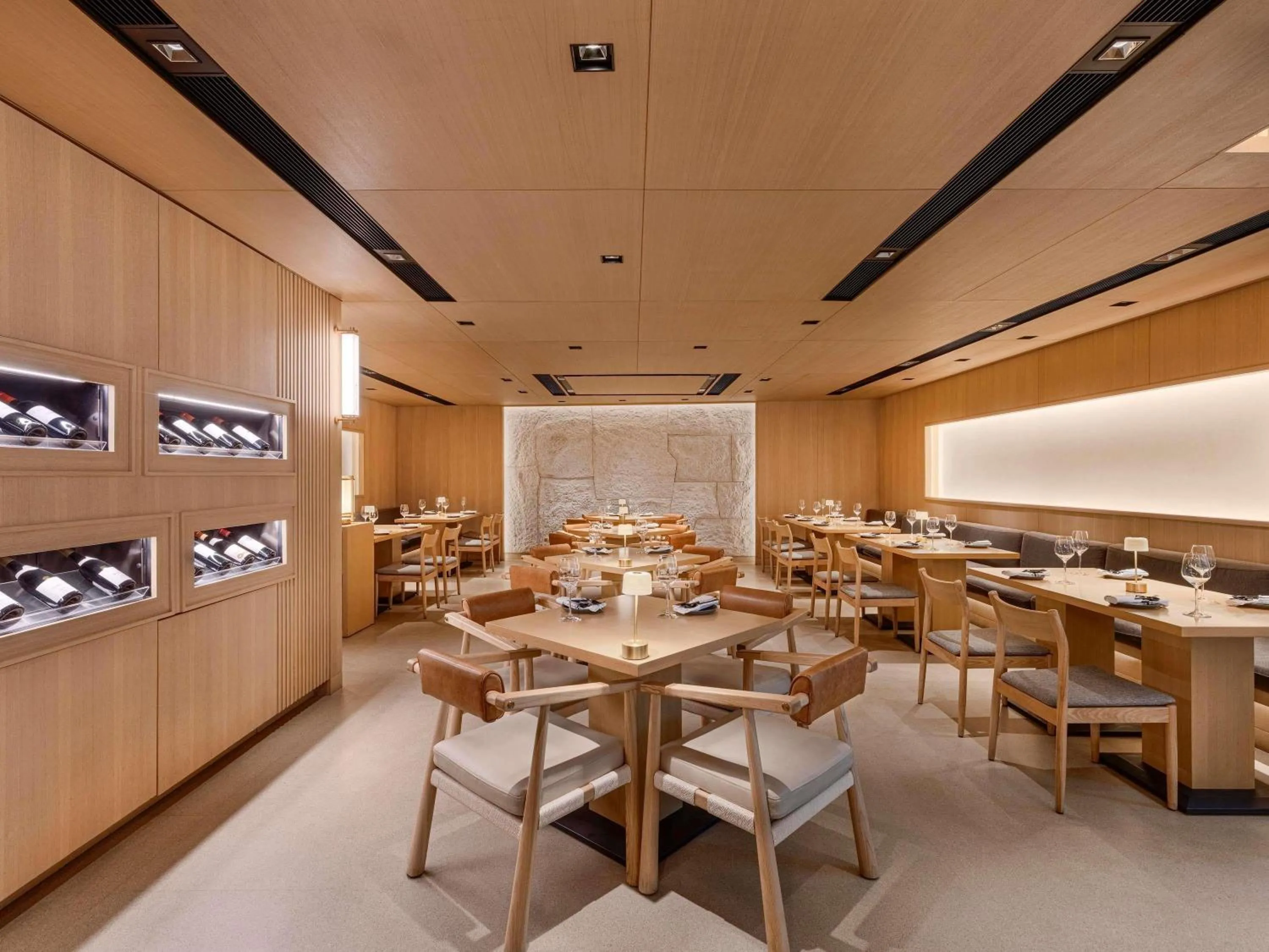 Restaurant/places to eat in AKI Hotel Hong Kong - MGallery Collection