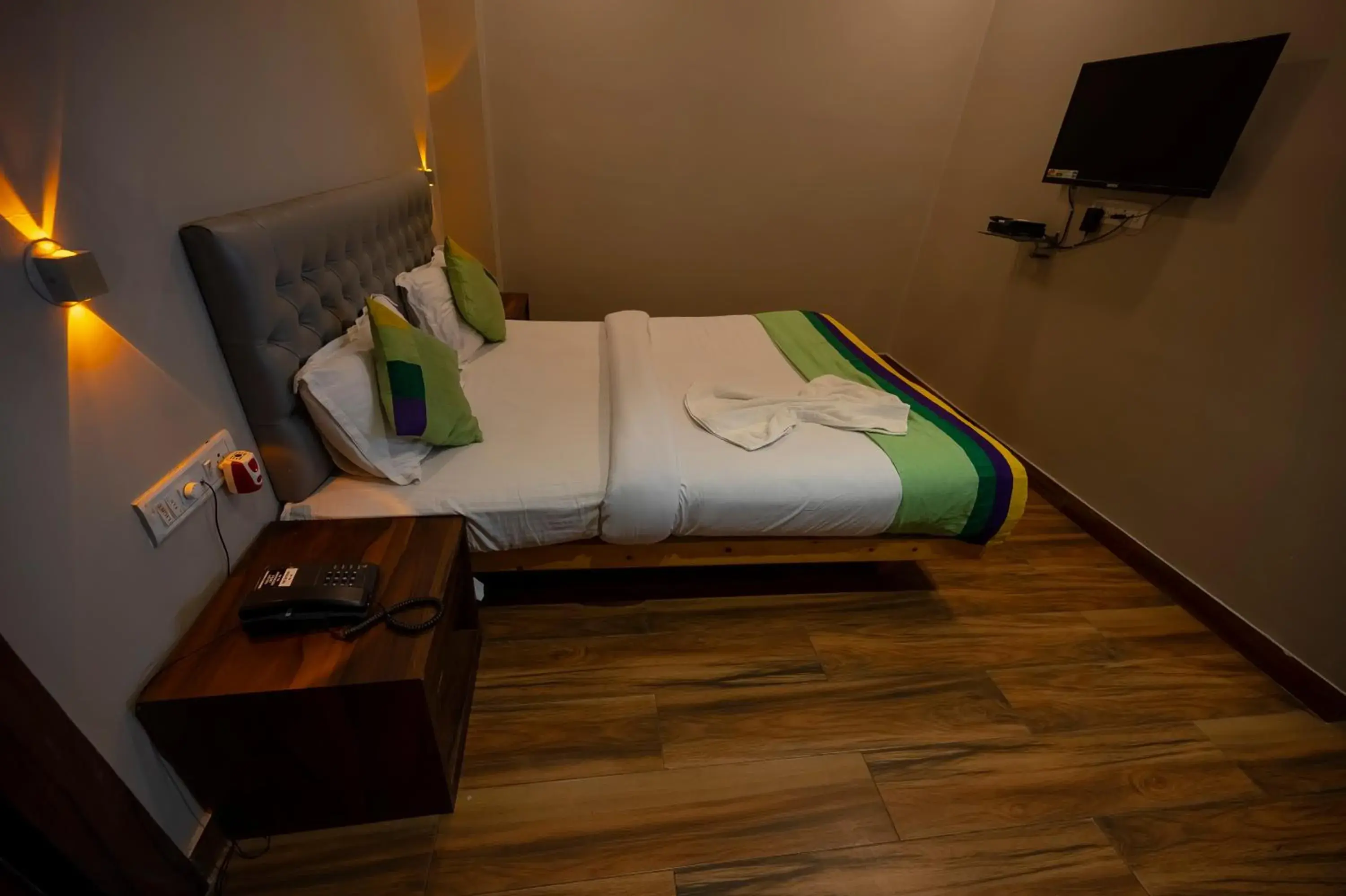 Deluxe King Room in HOTEL MITTAL GARDEN Deluxe King Room in HOTEL MITTAL GARDEN