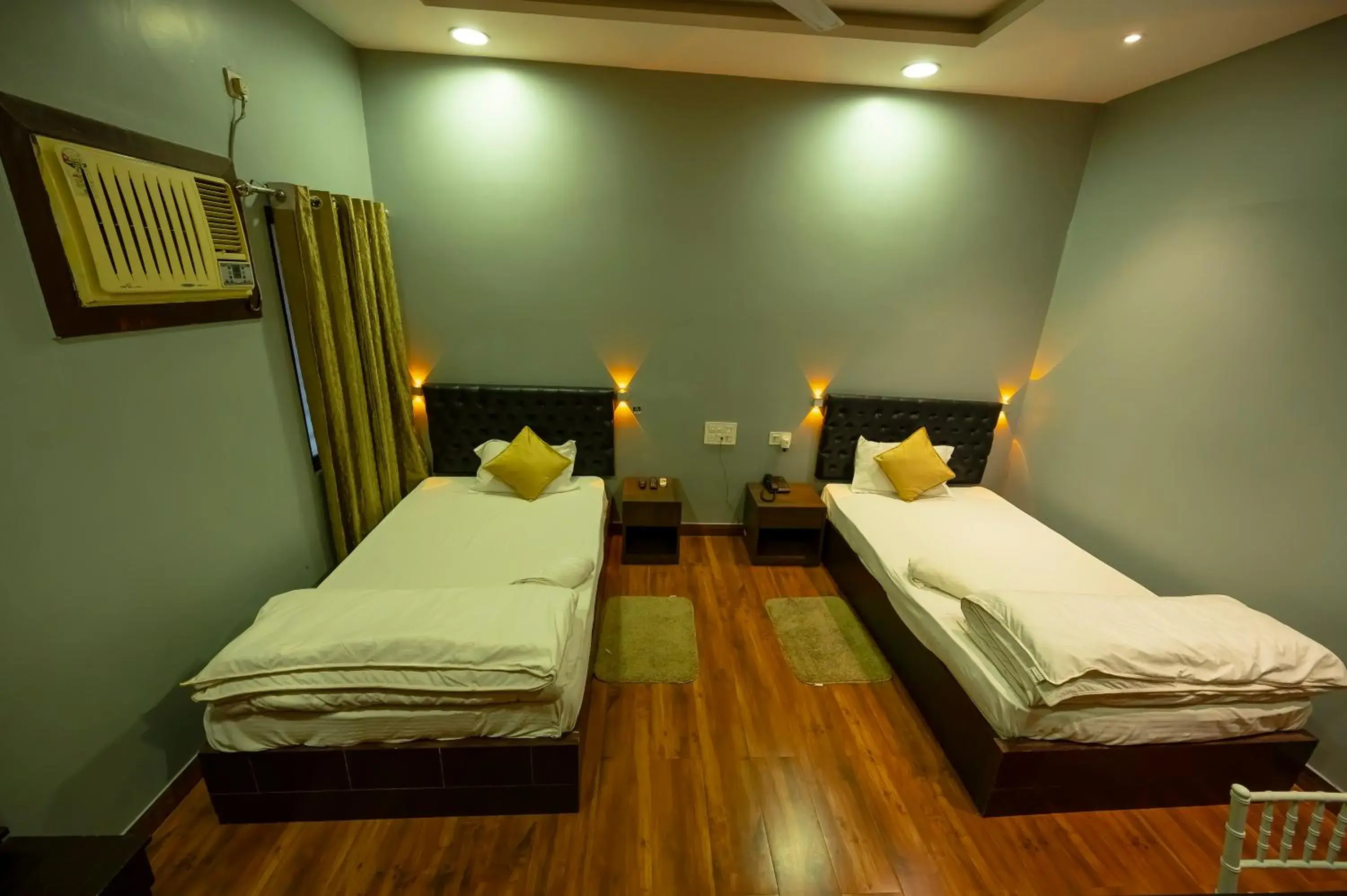 Deluxe Twin Room in HOTEL MITTAL GARDEN Deluxe Twin Room in HOTEL MITTAL GARDEN