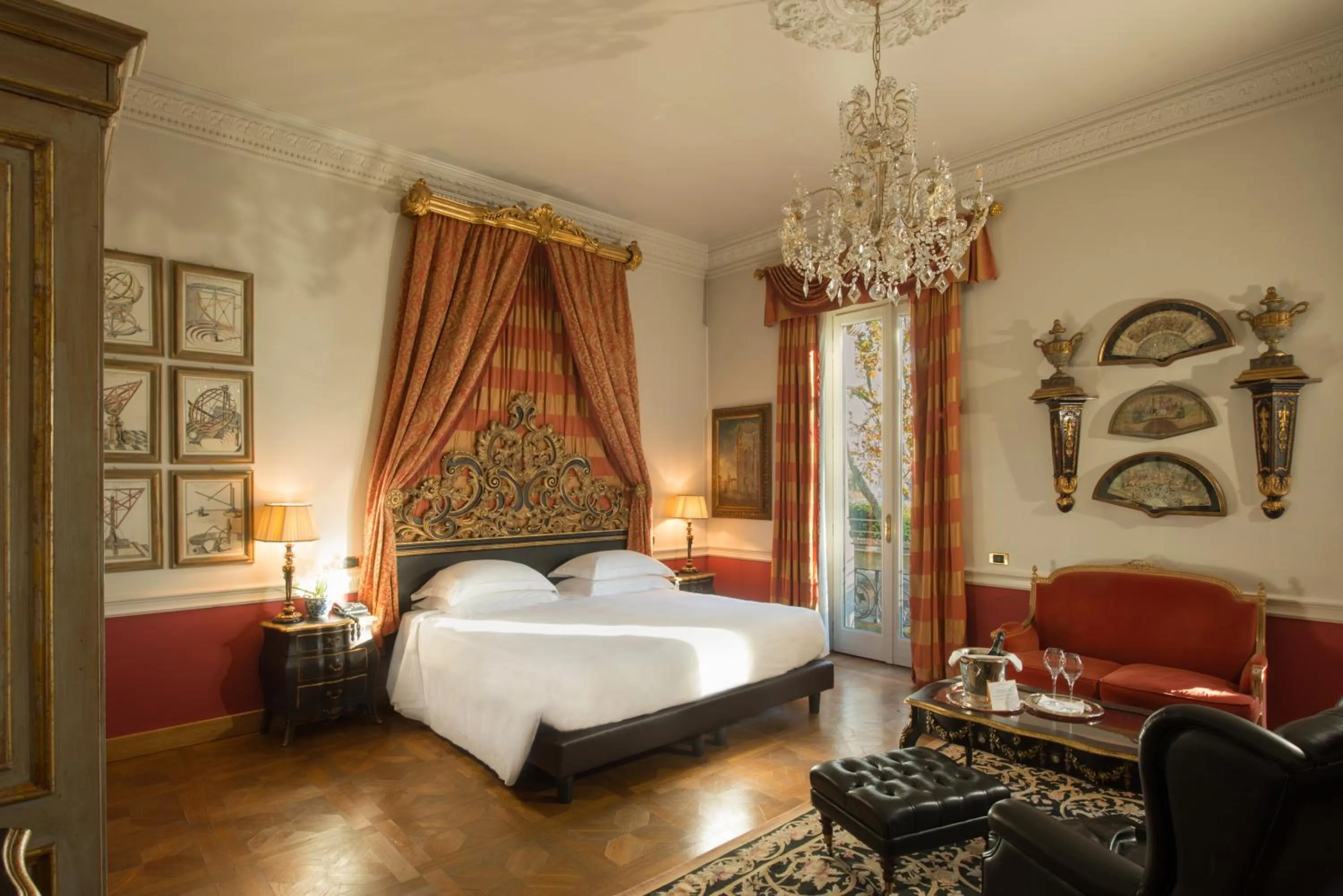 Bed in Hotel de la Ville Monza - Small Luxury Hotels of the World