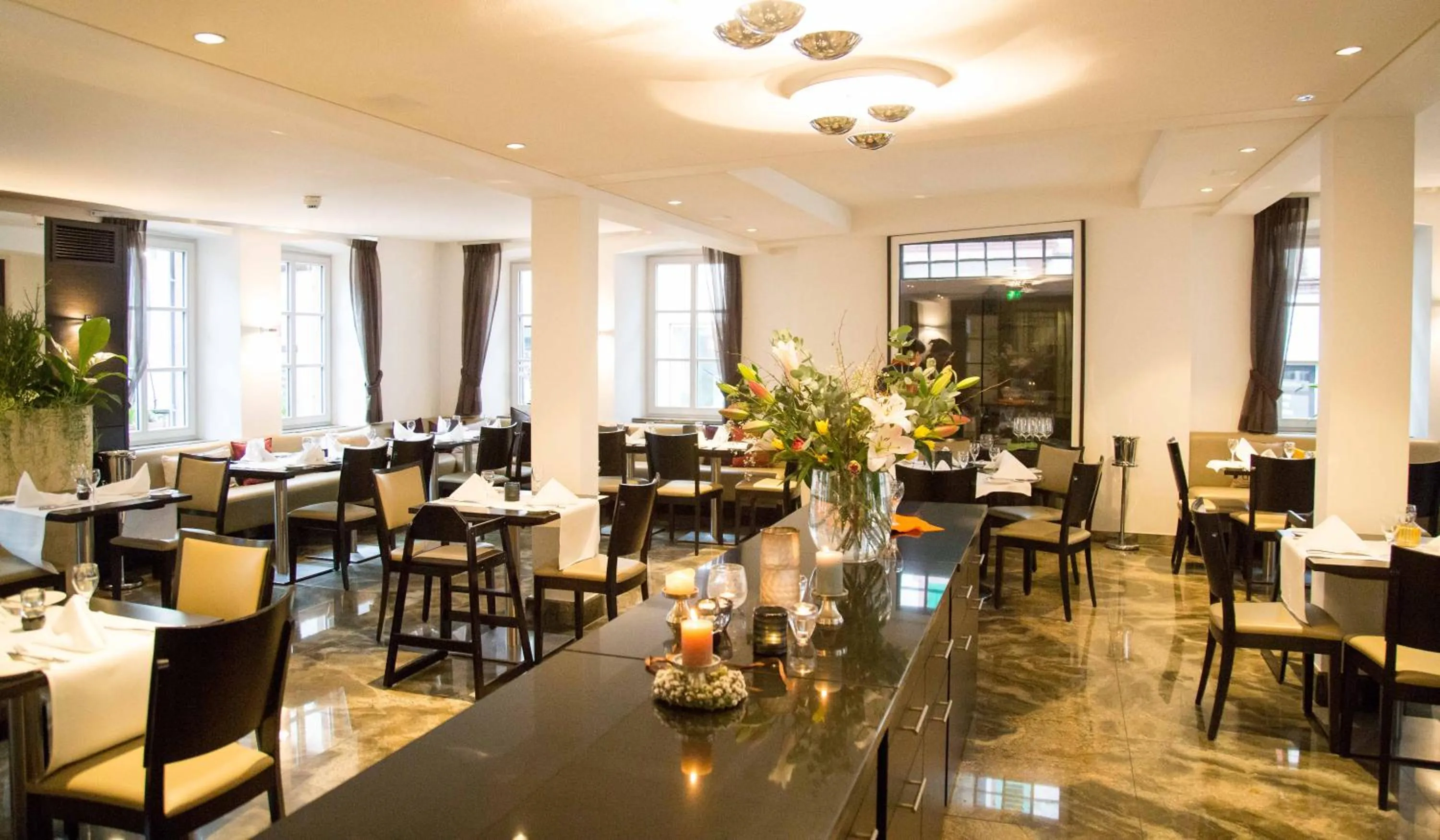Restaurant/places to eat in Kaiser Kulturhotel