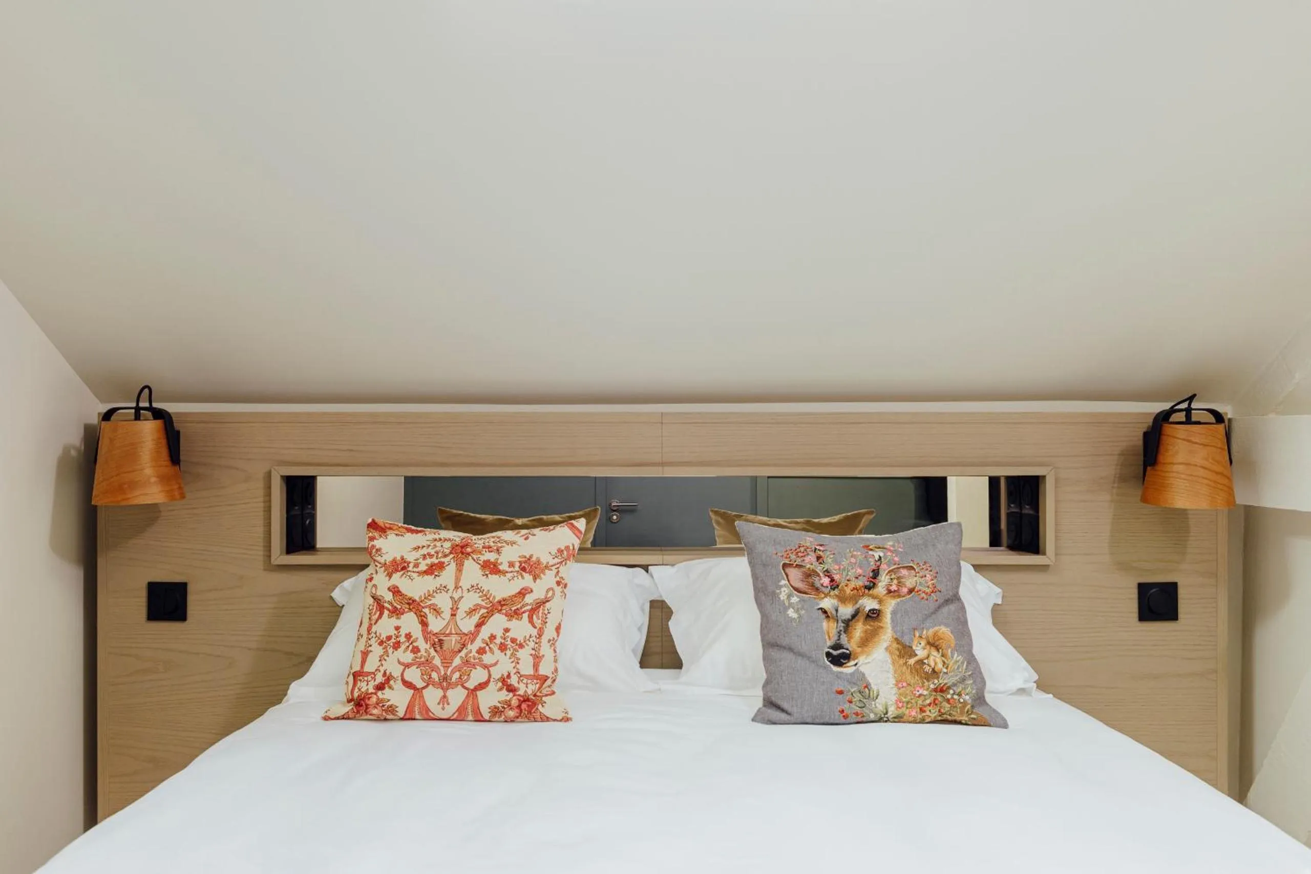 Bed in Hôtel Préfecture - Entrée autonome, réception en ligne - Encore Mieux