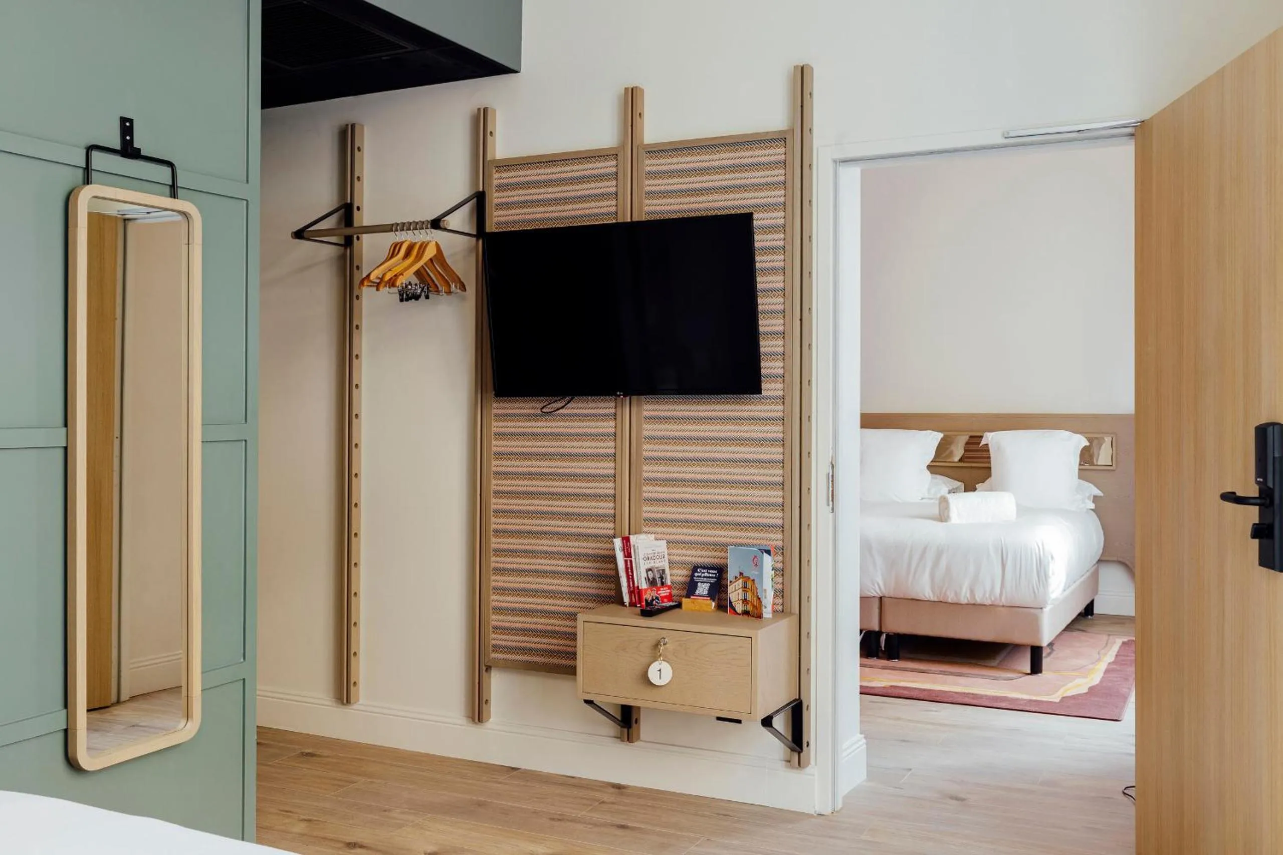 Photo of the whole room, Bed in Hôtel Préfecture - Entrée autonome, réception en ligne - Encore Mieux