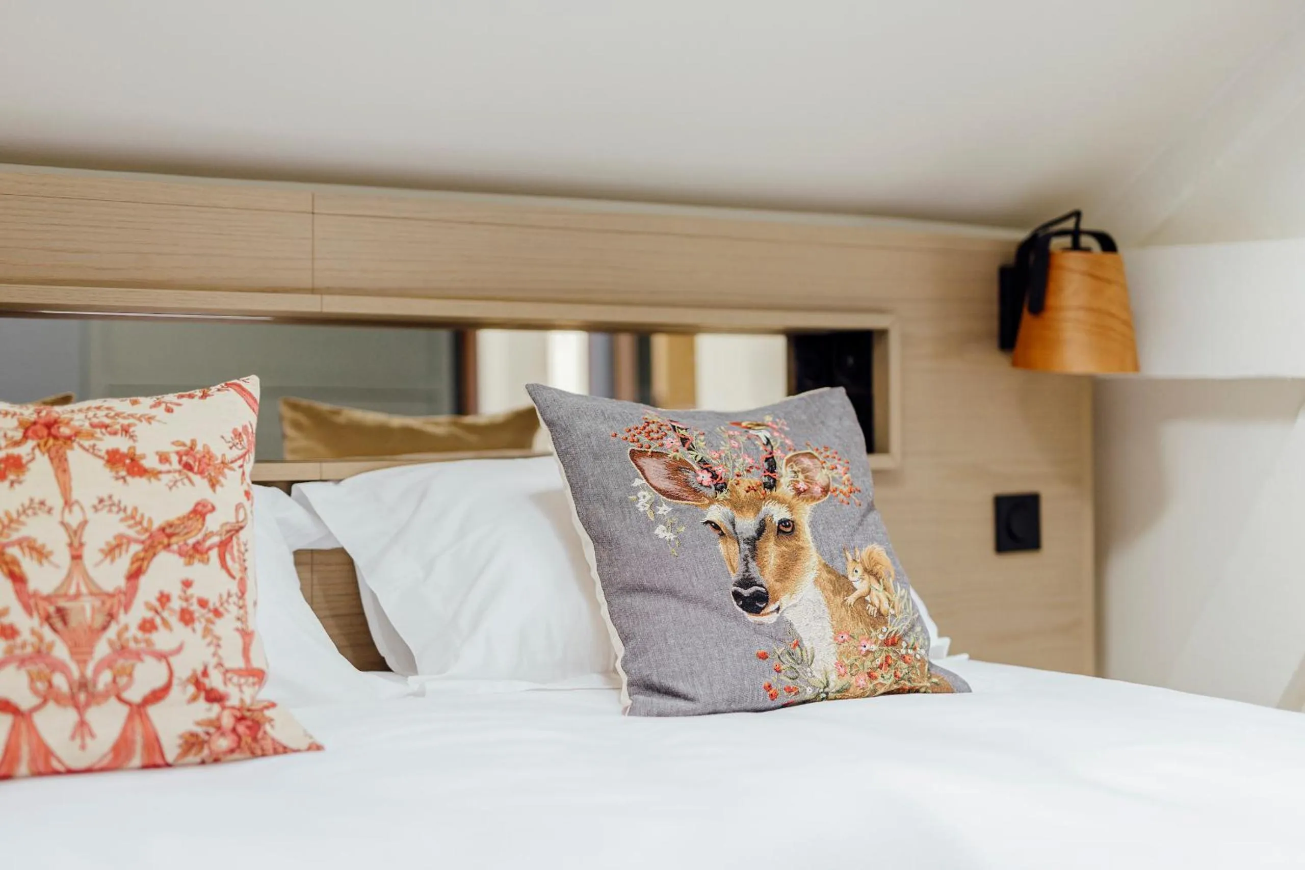 Bed in Hôtel Préfecture - Entrée autonome, réception en ligne - Encore Mieux