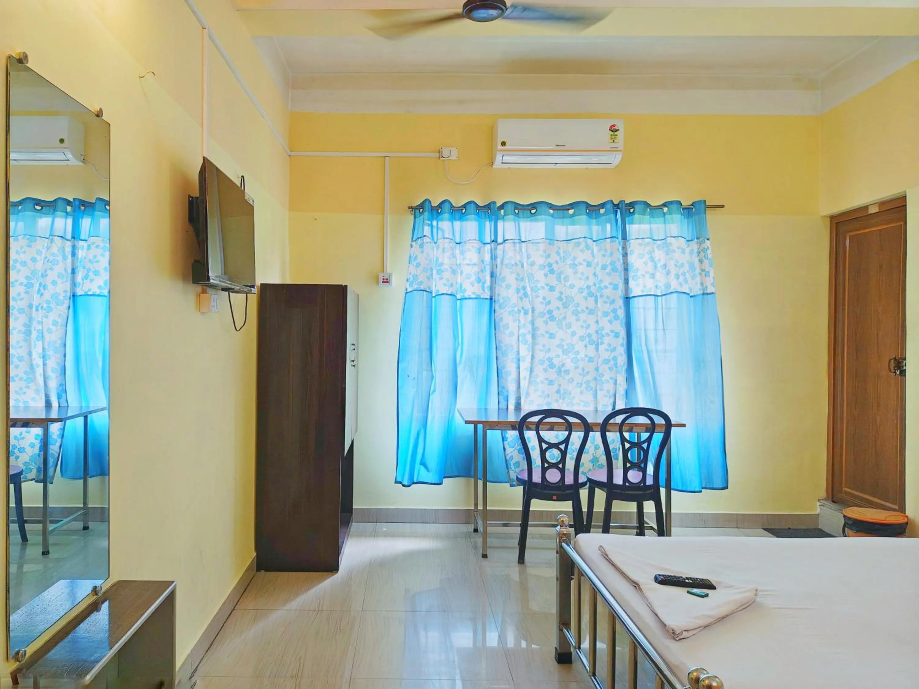 Communal lounge/ TV room in Ushashee Amidst Nature