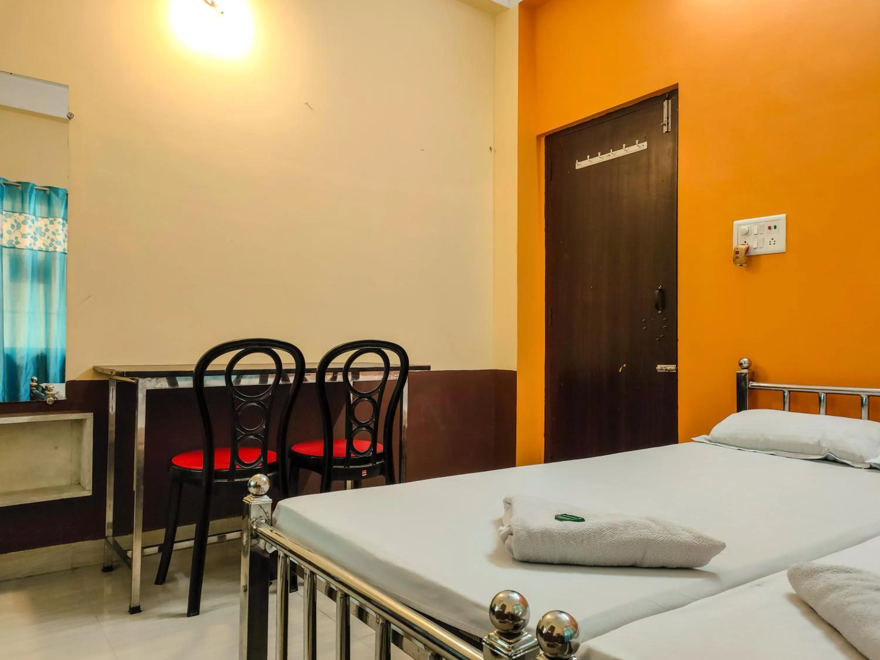 Photo of the whole room, Bed in Ushashee Amidst Nature