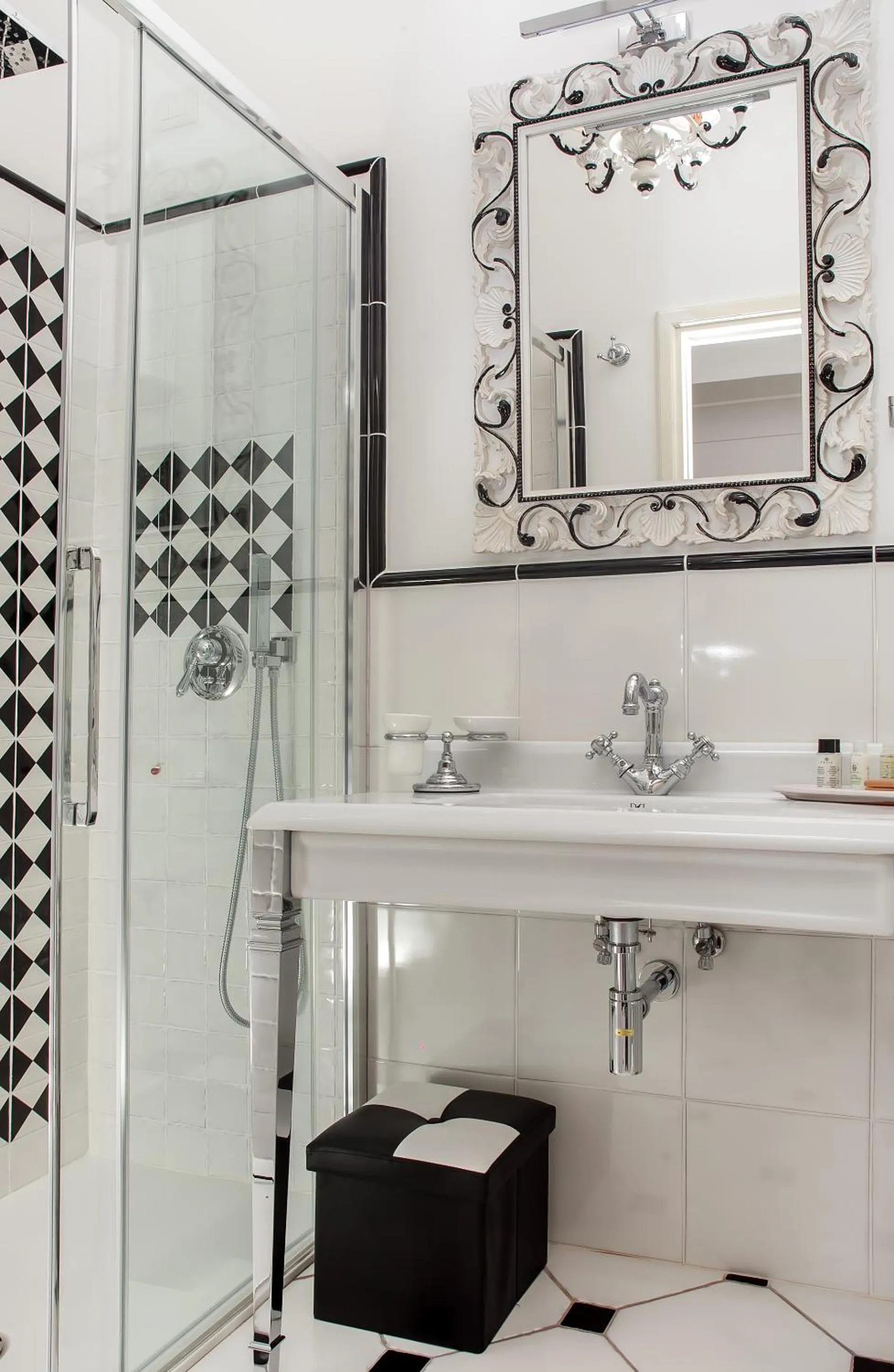 Bathroom in Hotel Onda Verde