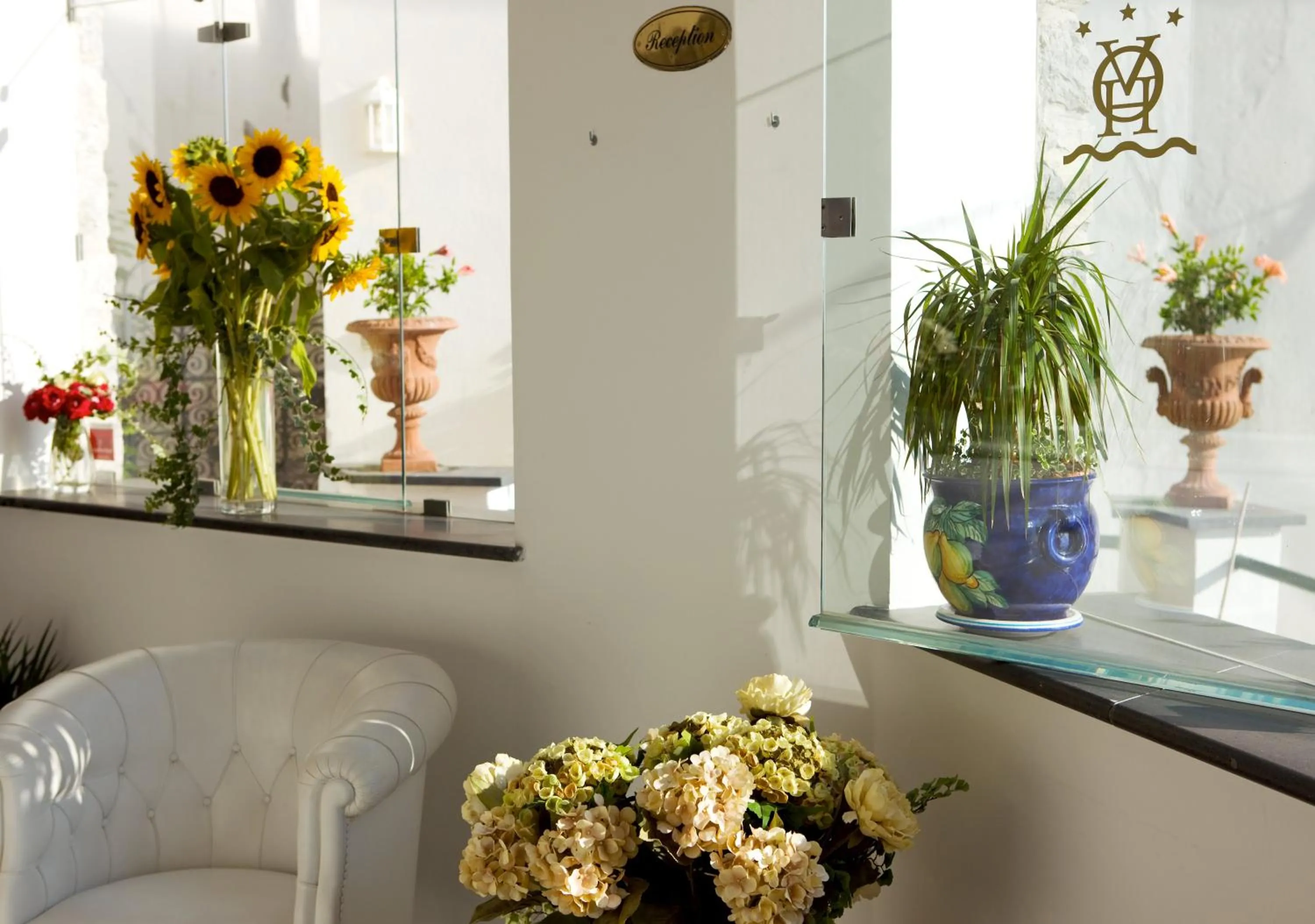 Lobby or reception in Hotel Onda Verde