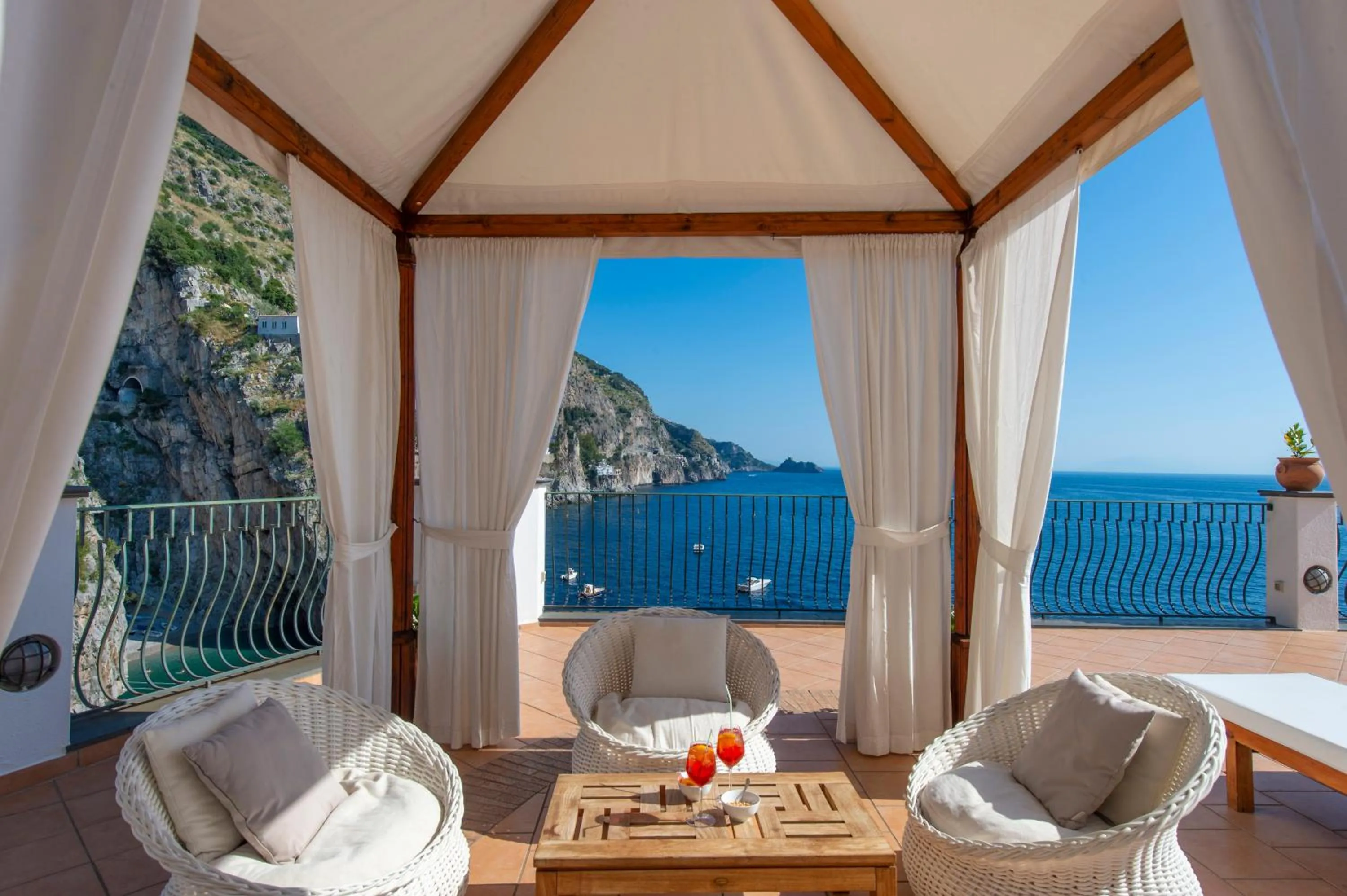 Patio in Hotel Onda Verde