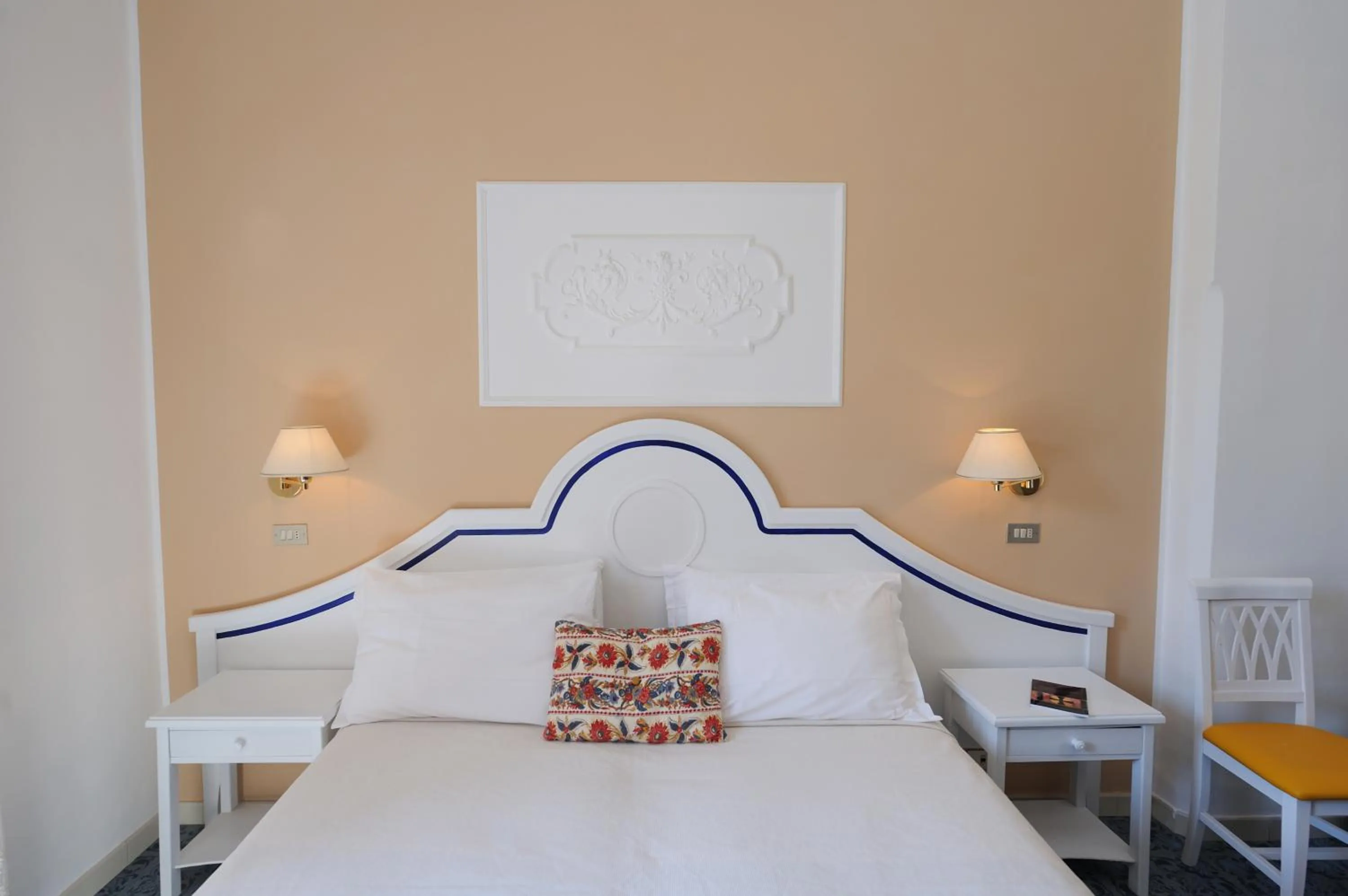 Bed in Hotel La Bussola