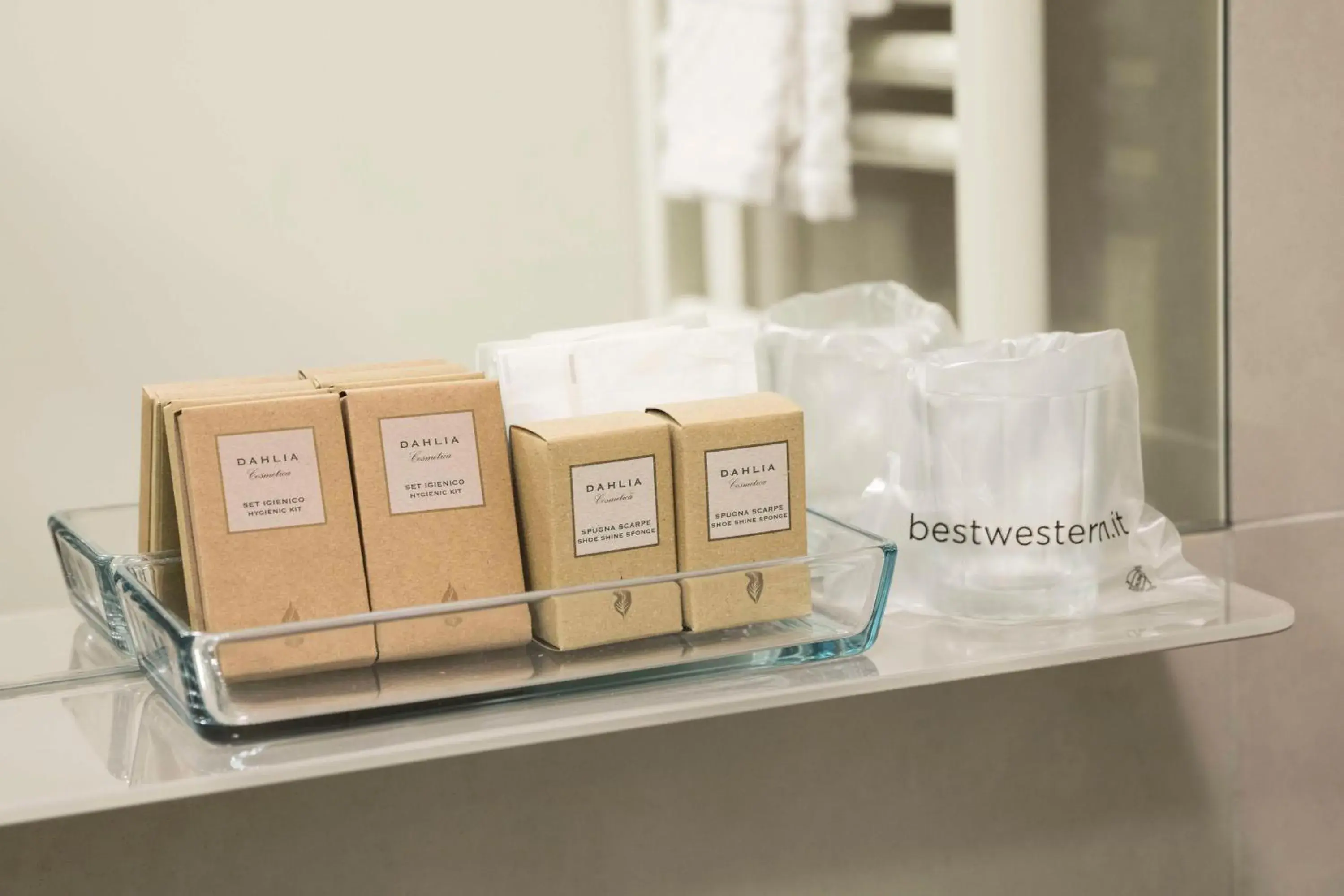 Classic Queen Room - Non-Smoking in Best Western Plus Park Hotel Pordenone Classic Queen Room - Non-Smoking in Best Western Plus Park Hotel Pordenone