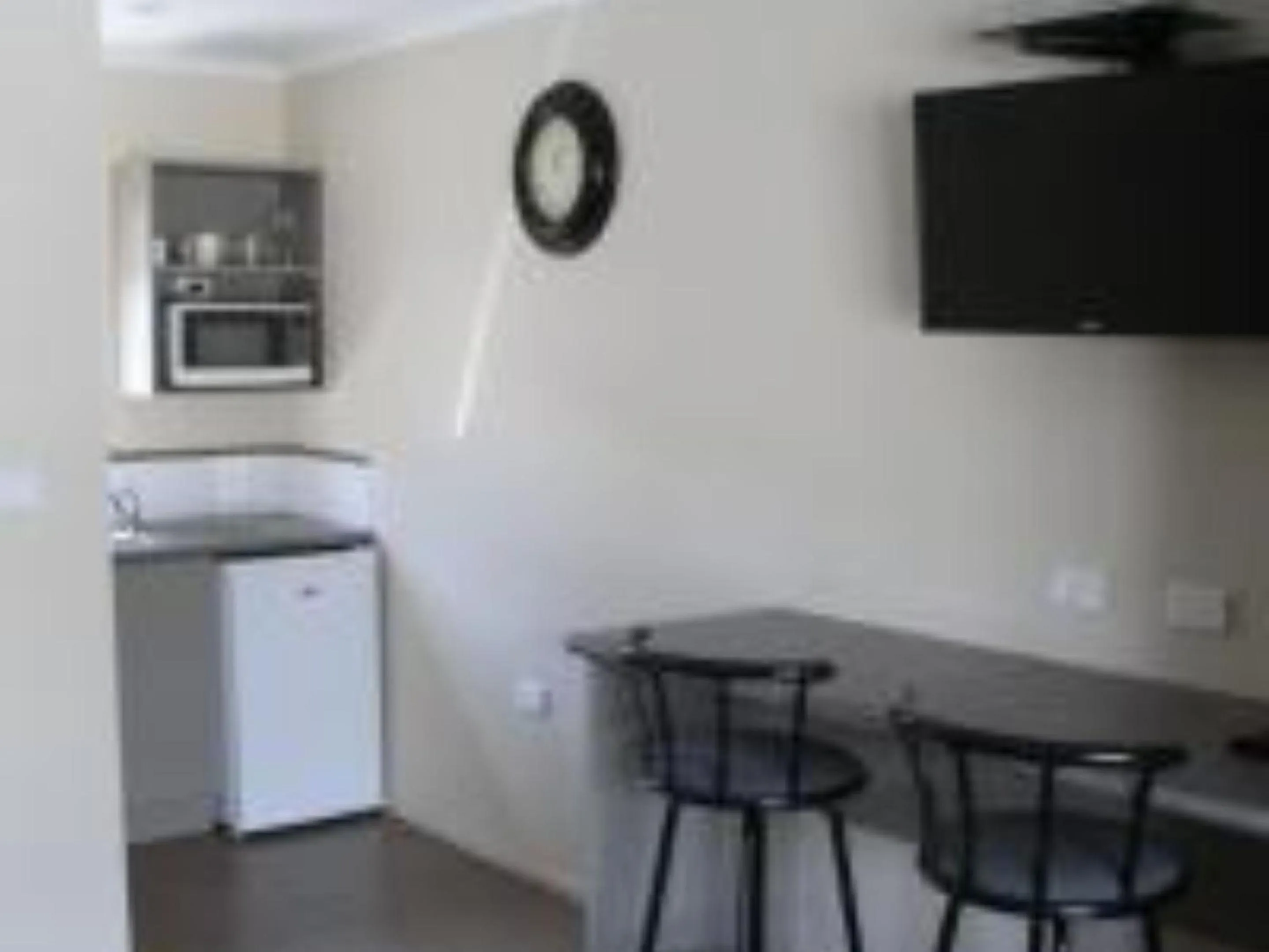 Dining area in Scenicland Motels