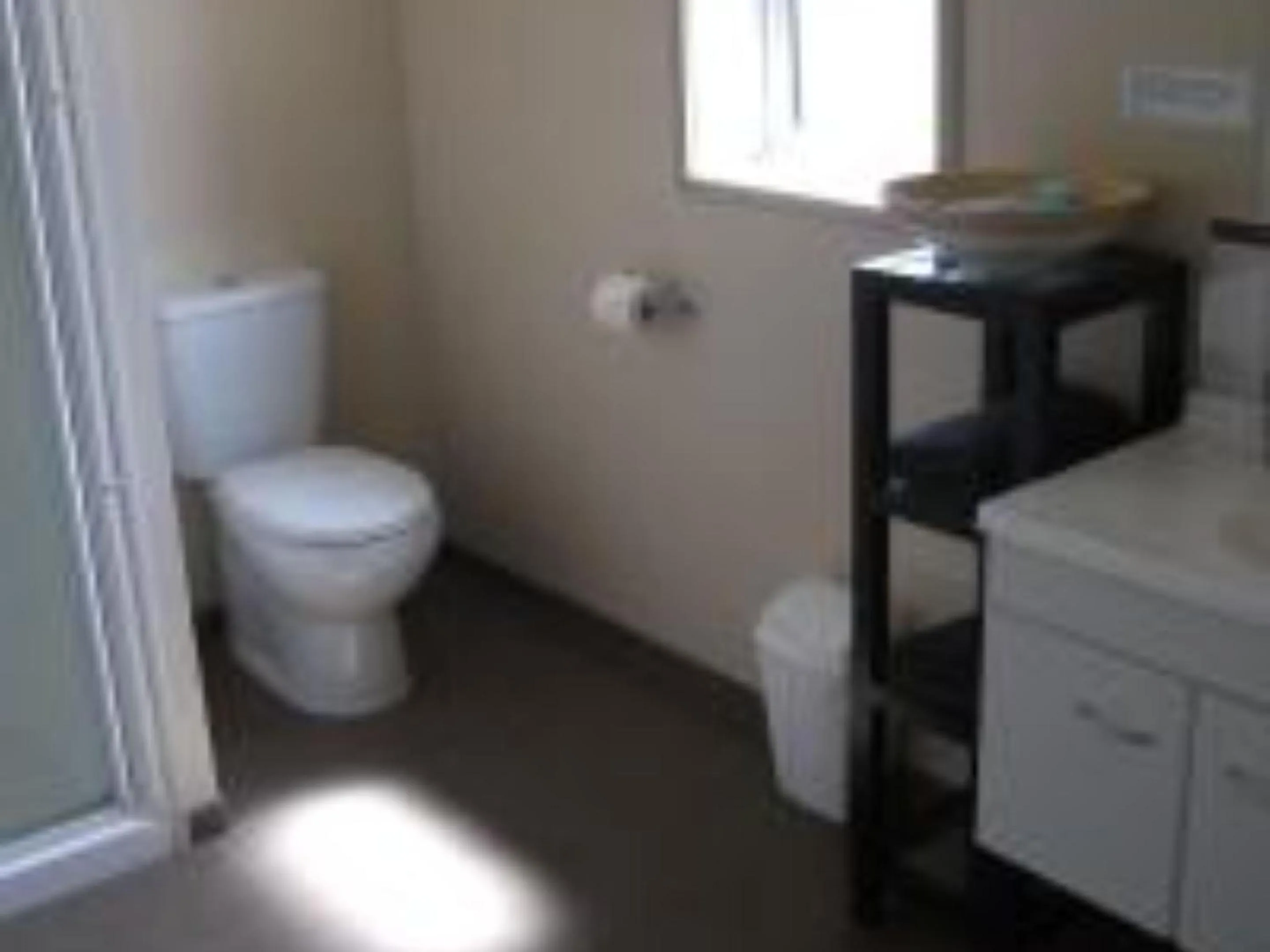 Toilet in Scenicland Motels