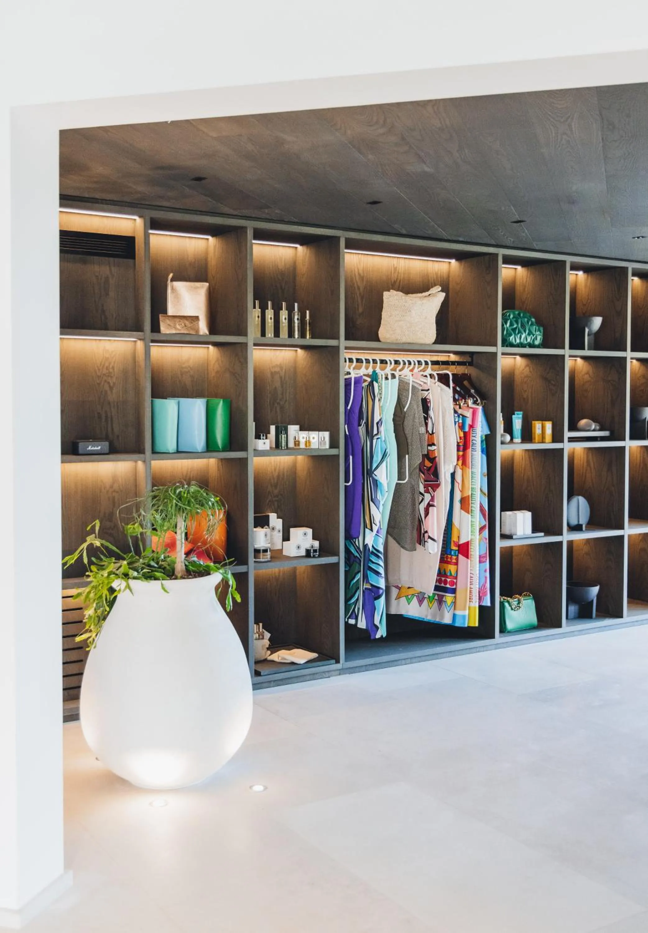 On-site shops in Casa Paradisu