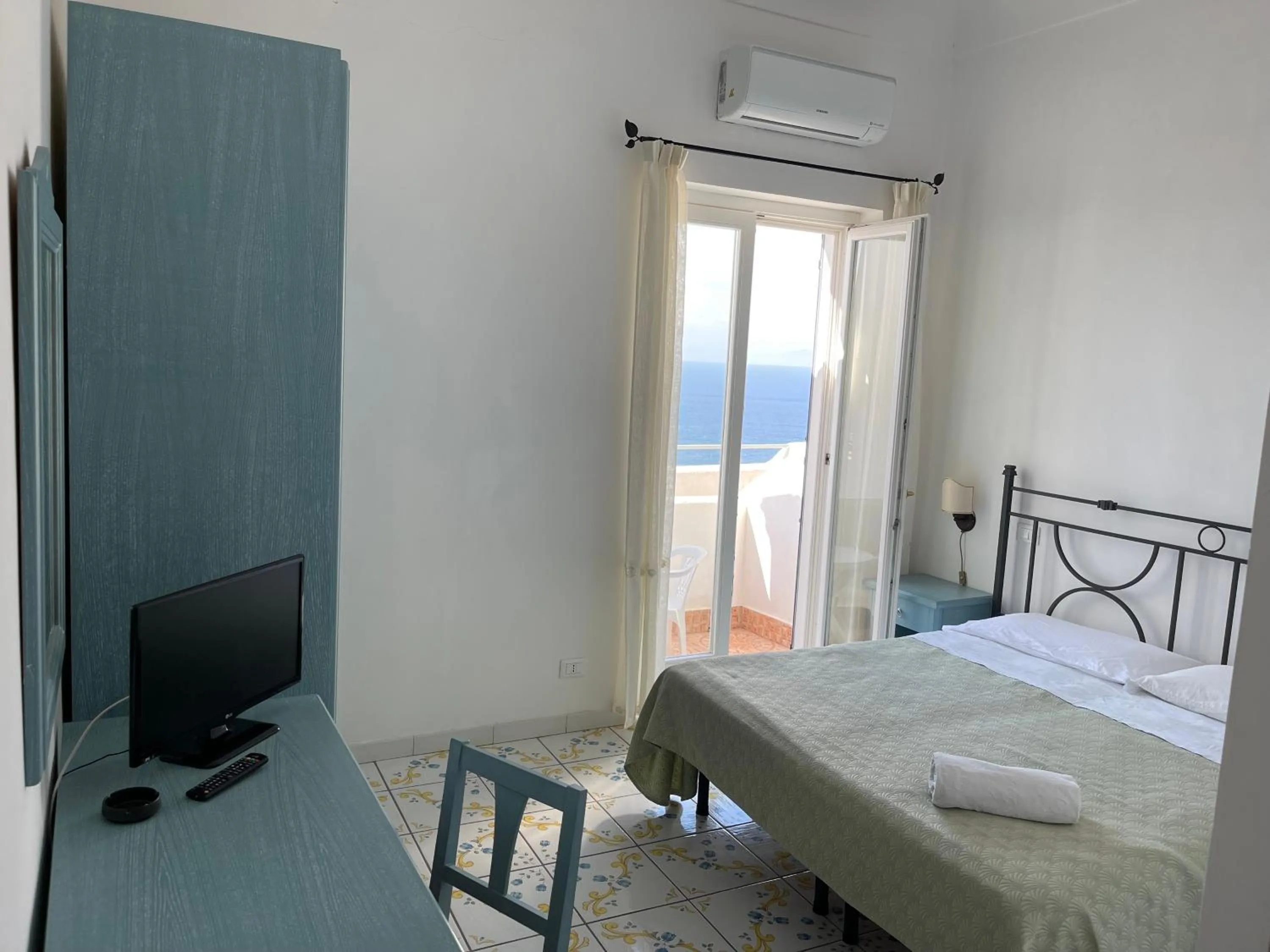 Photo of the whole room, Bed in Hotel Residence - Parco Mare Monte