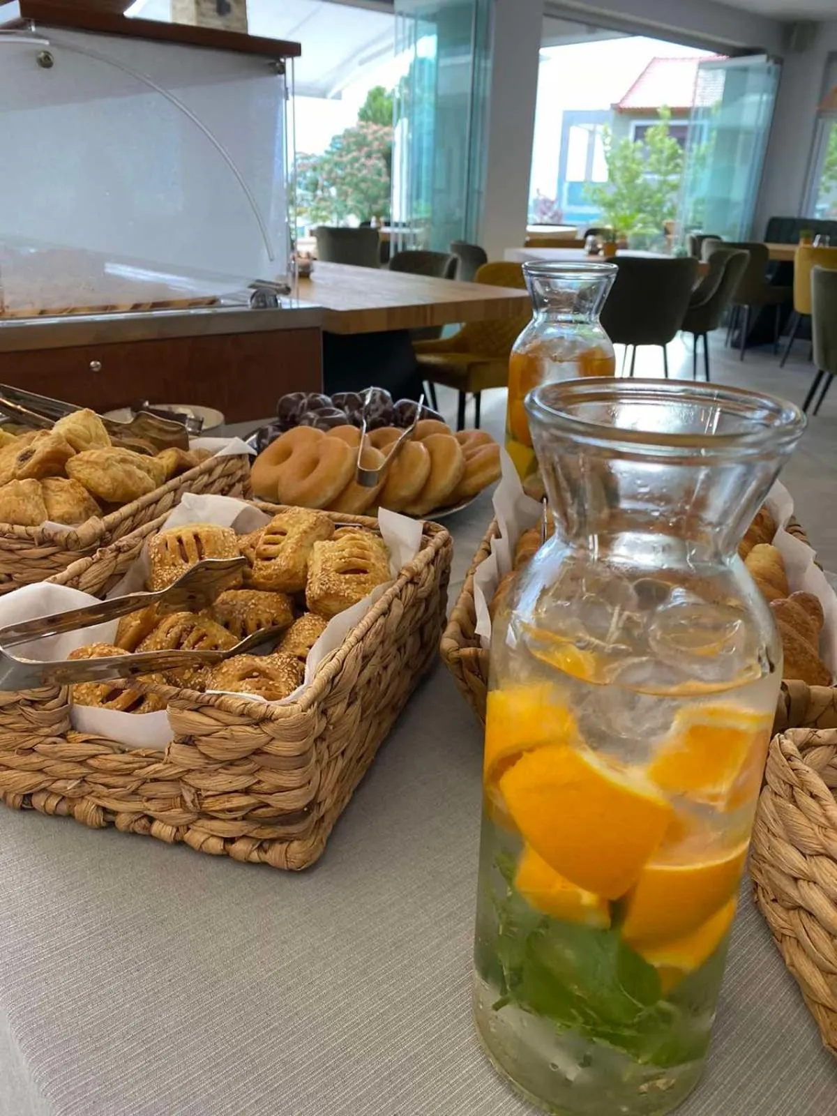 Buffet breakfast in Panorama Hill Hotel