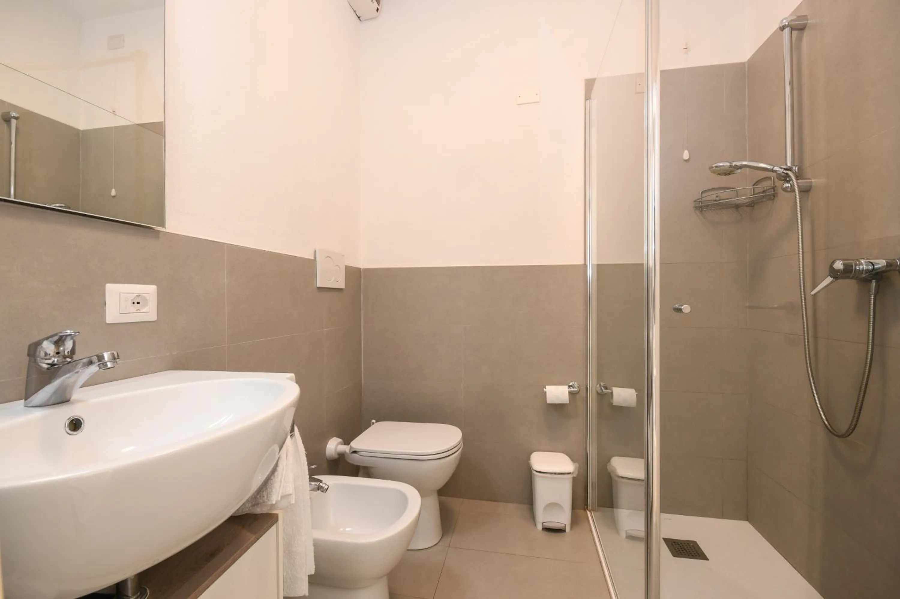 Shower in Residence Franca B&B