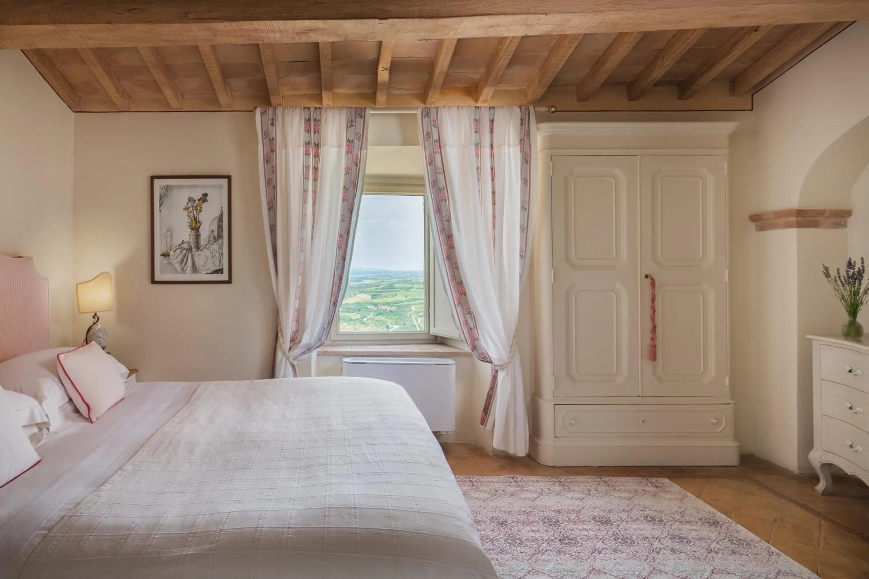 Bed in Castello di Velona Resort, Thermal SPA & Winery