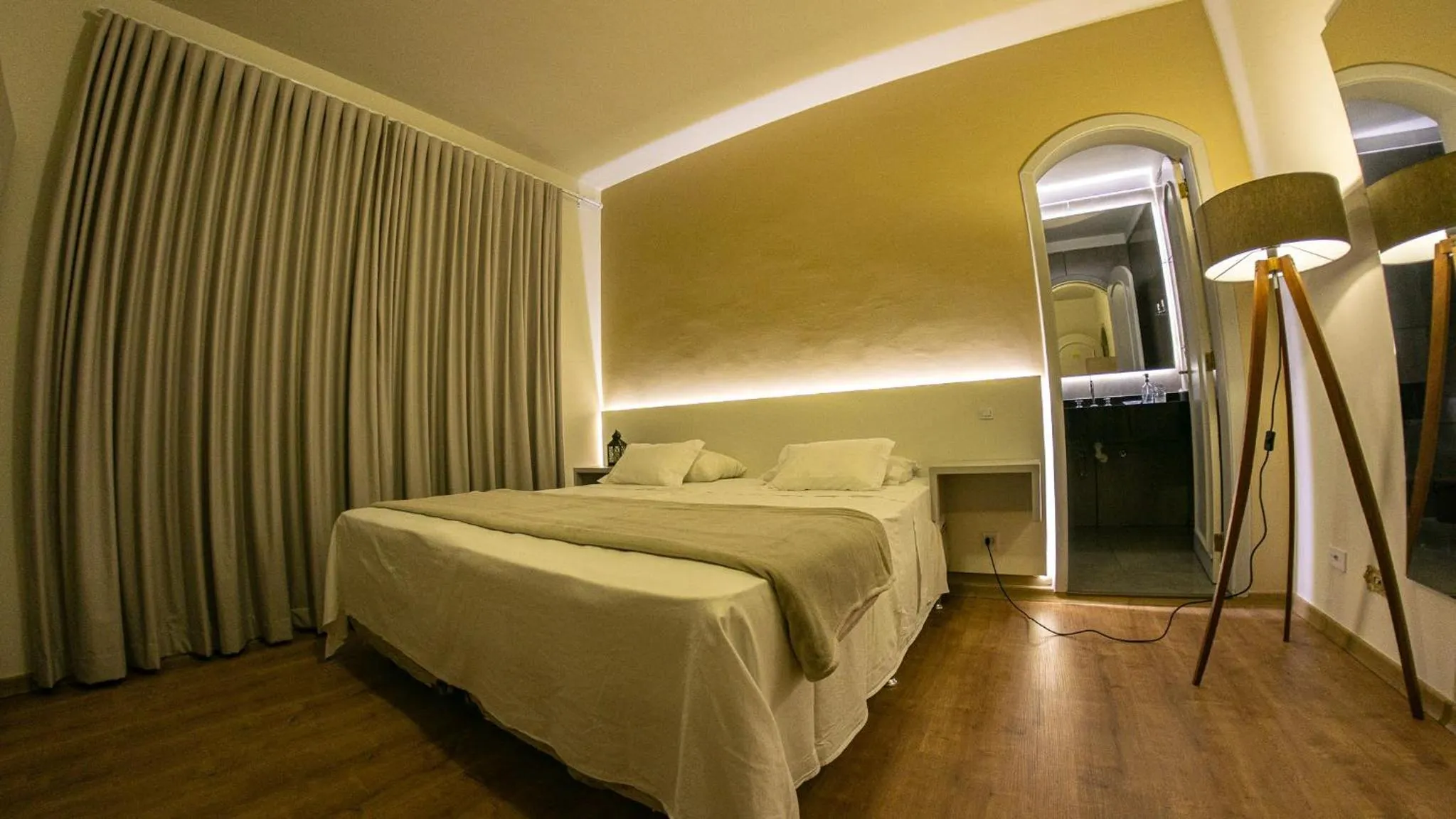 Photo of the whole room, Bed in Dom Ravello