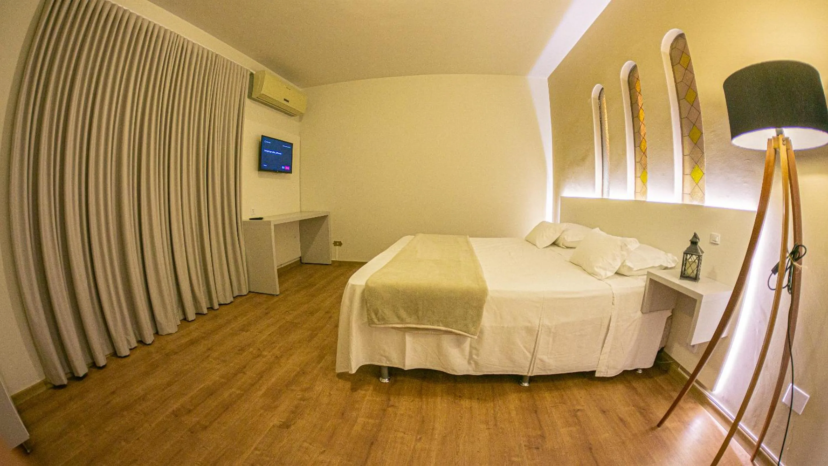 Photo of the whole room, Bed in Dom Ravello