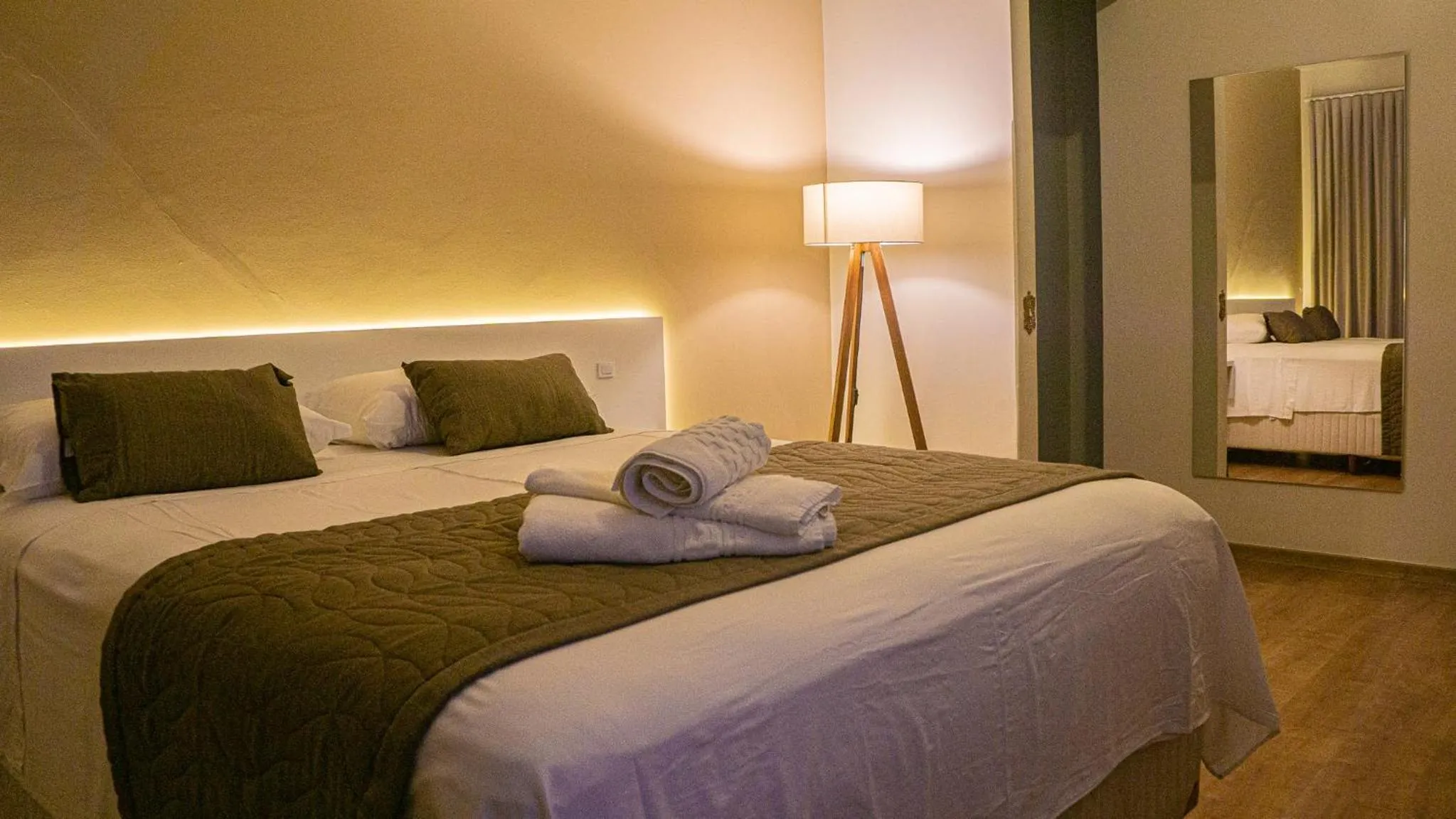 Photo of the whole room, Bed in Dom Ravello