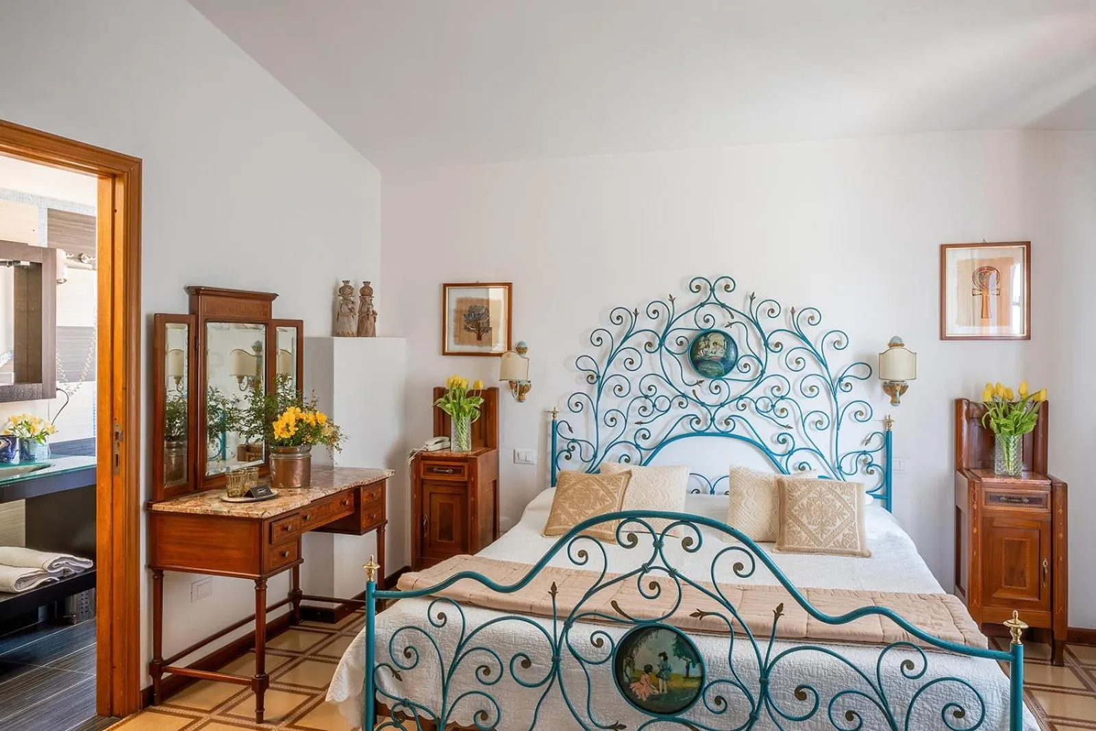 Bedroom in Hotel Su Barchile