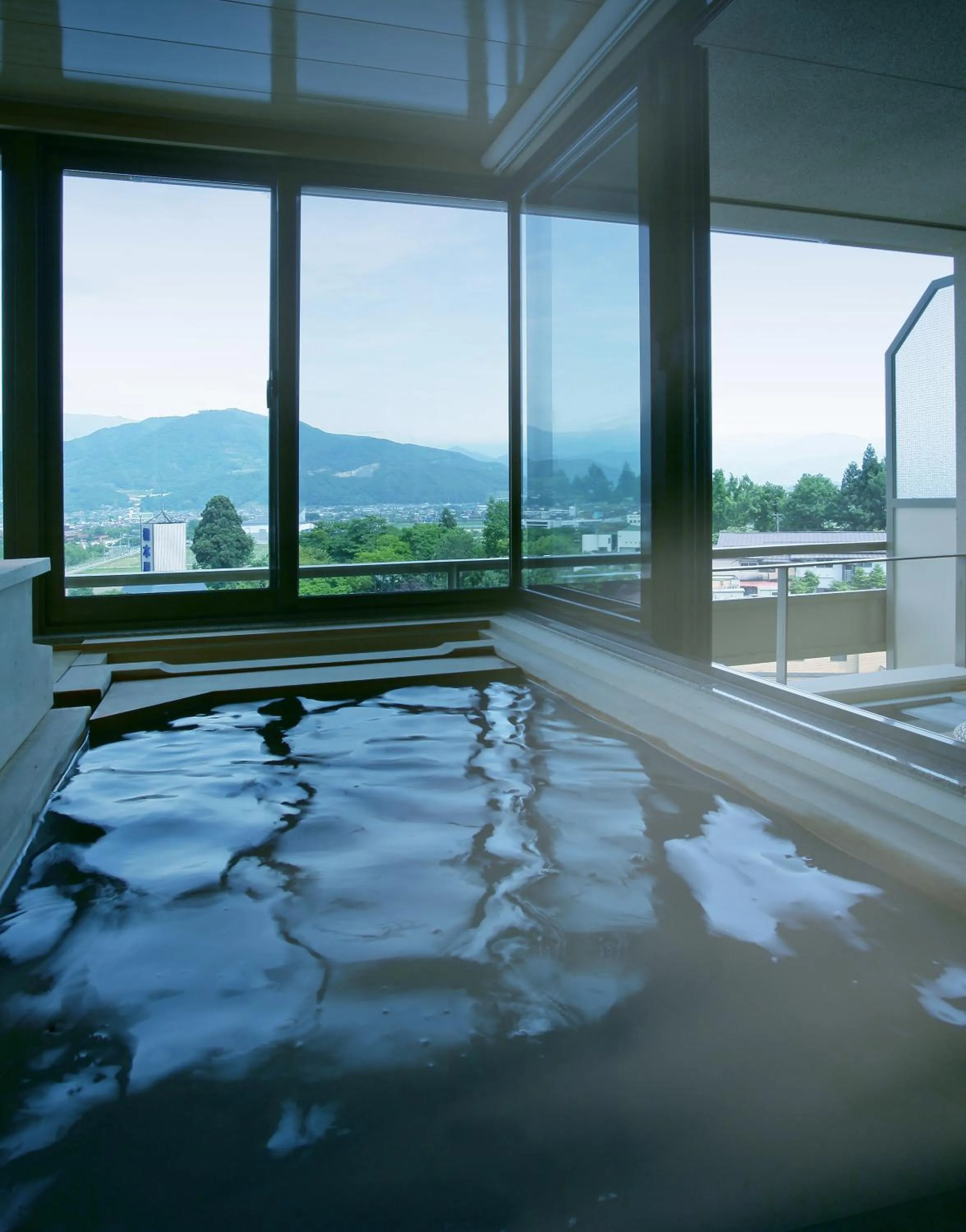 Hot Tub in Hayamakan