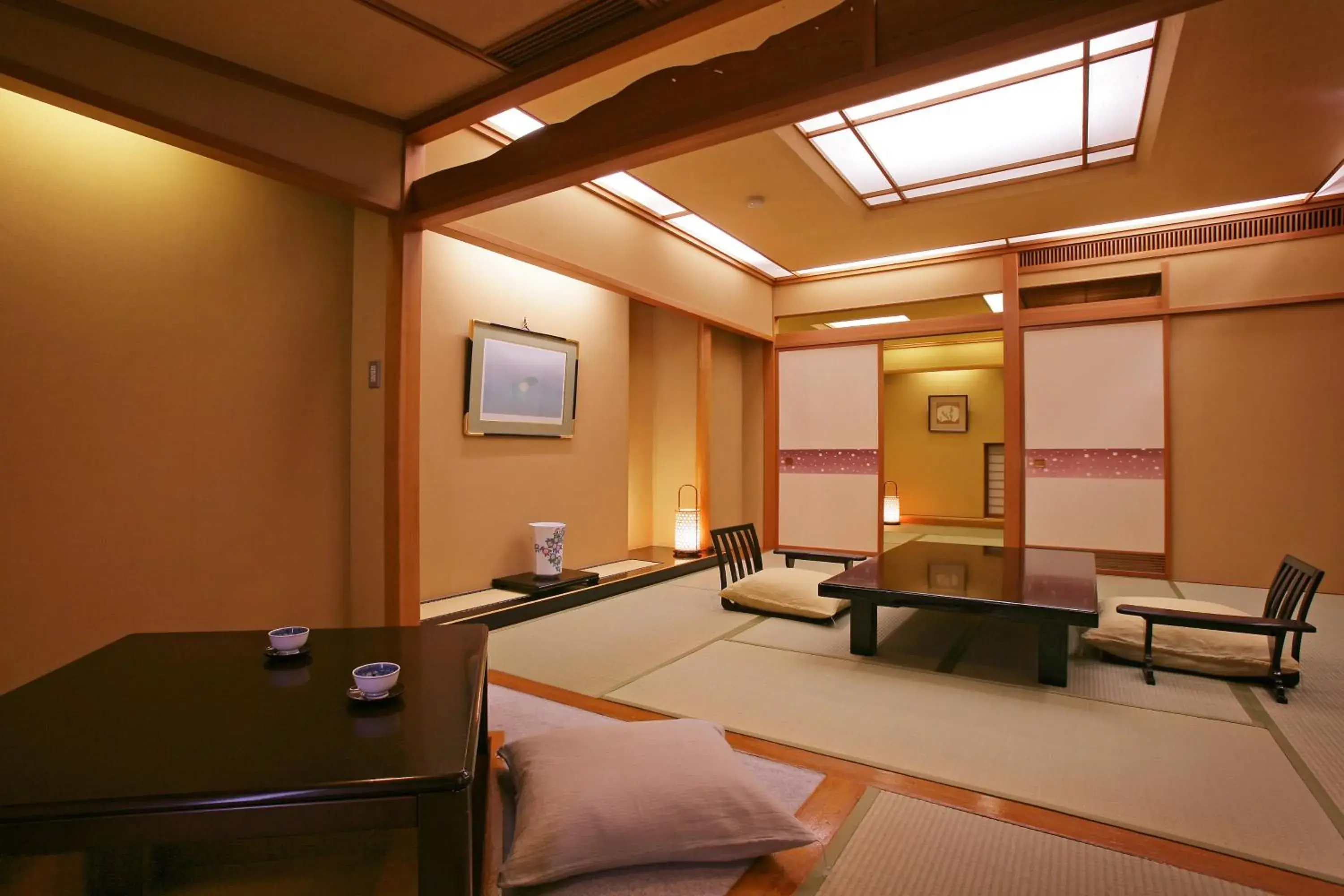 Japanese-Style Superior Twin Room in Hayamakan Japanese-Style Superior Twin Room in Hayamakan