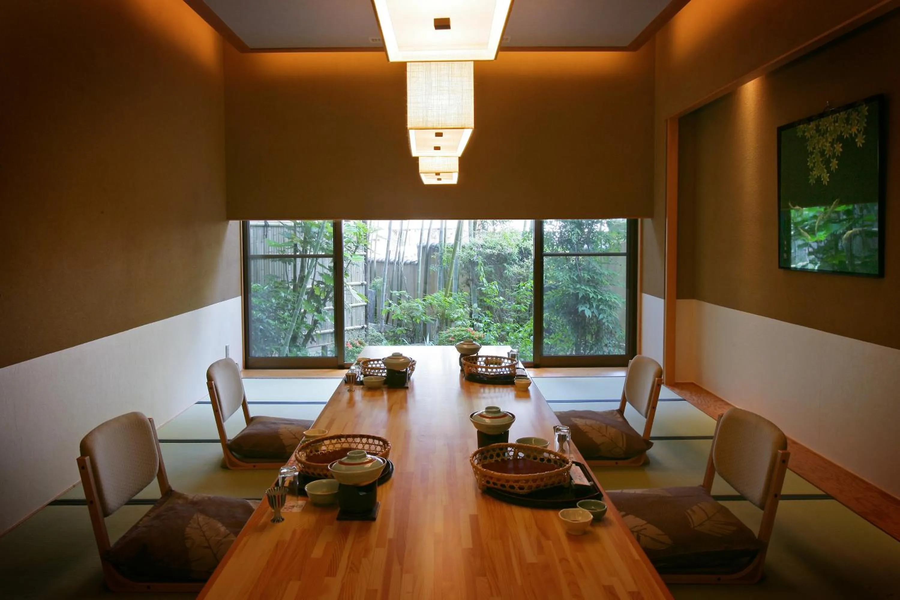 Restaurant/places to eat in Hayamakan