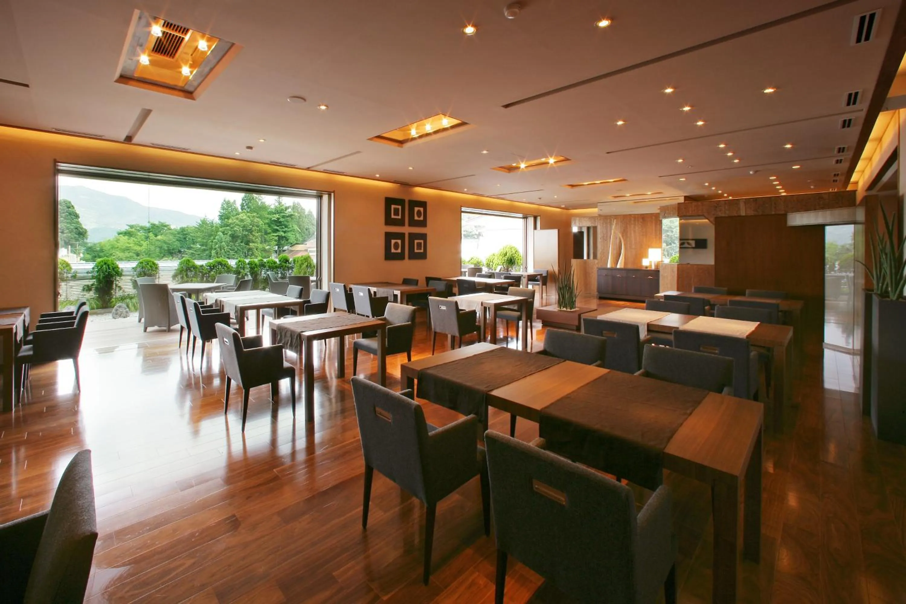 Restaurant/places to eat in Hayamakan