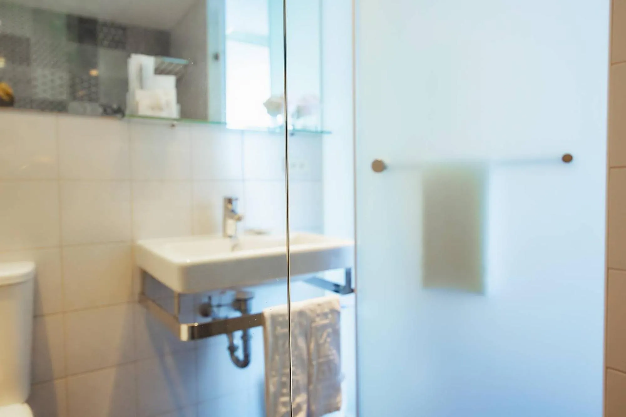 苓旅松山館 Lininn Tapei Arena