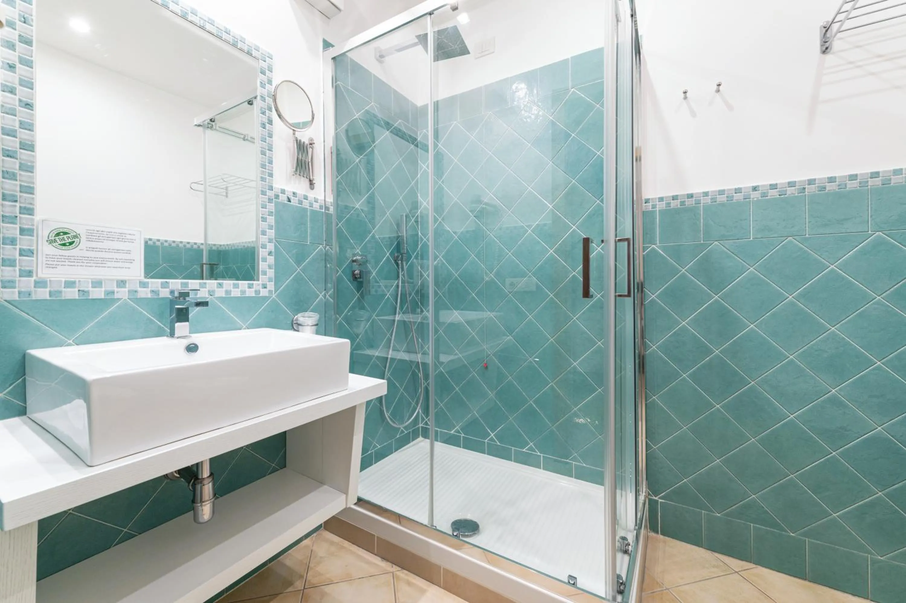 Shower in Villa Francesca Relais
