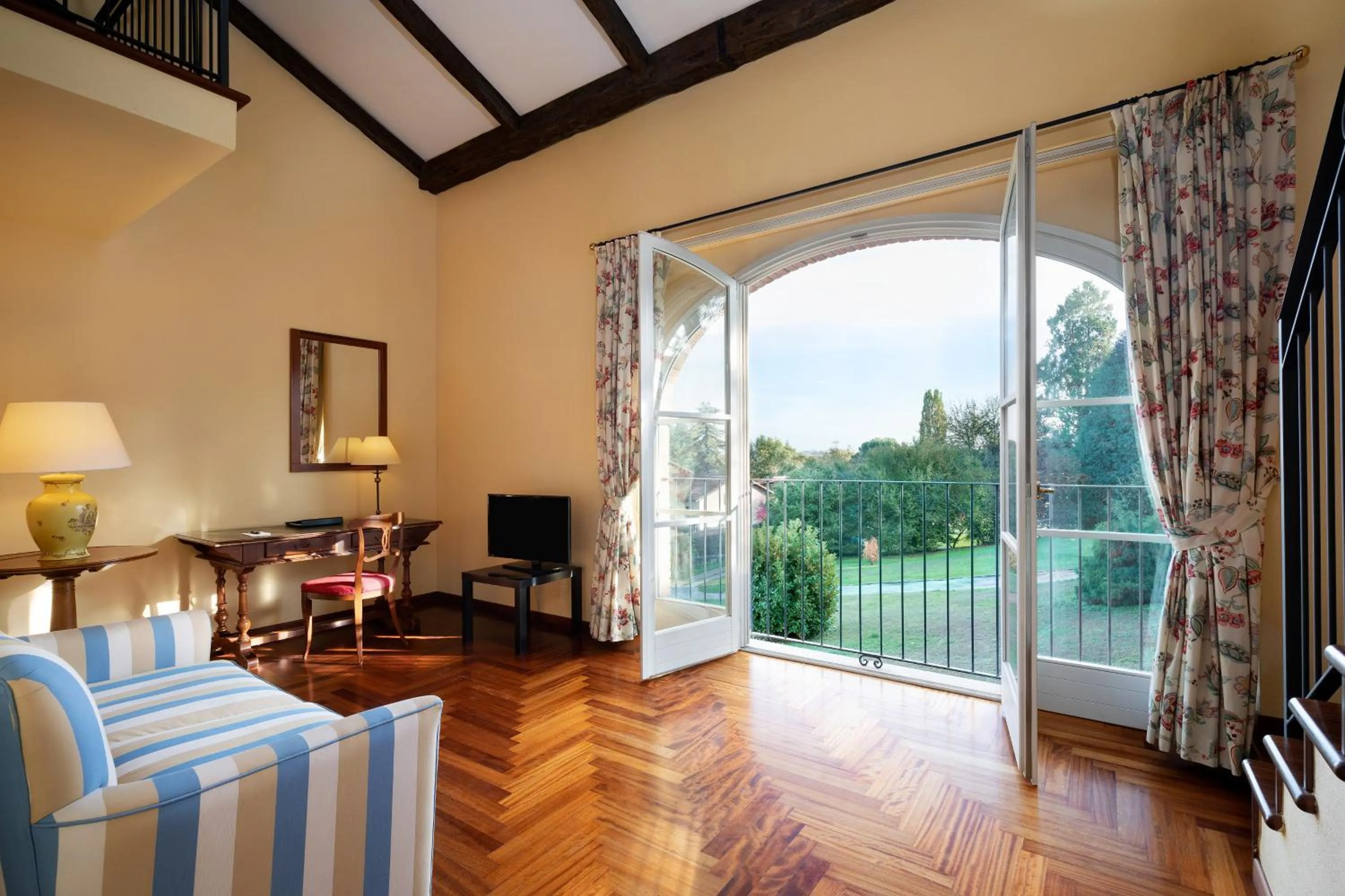 Seating area in Sina Villa Matilde