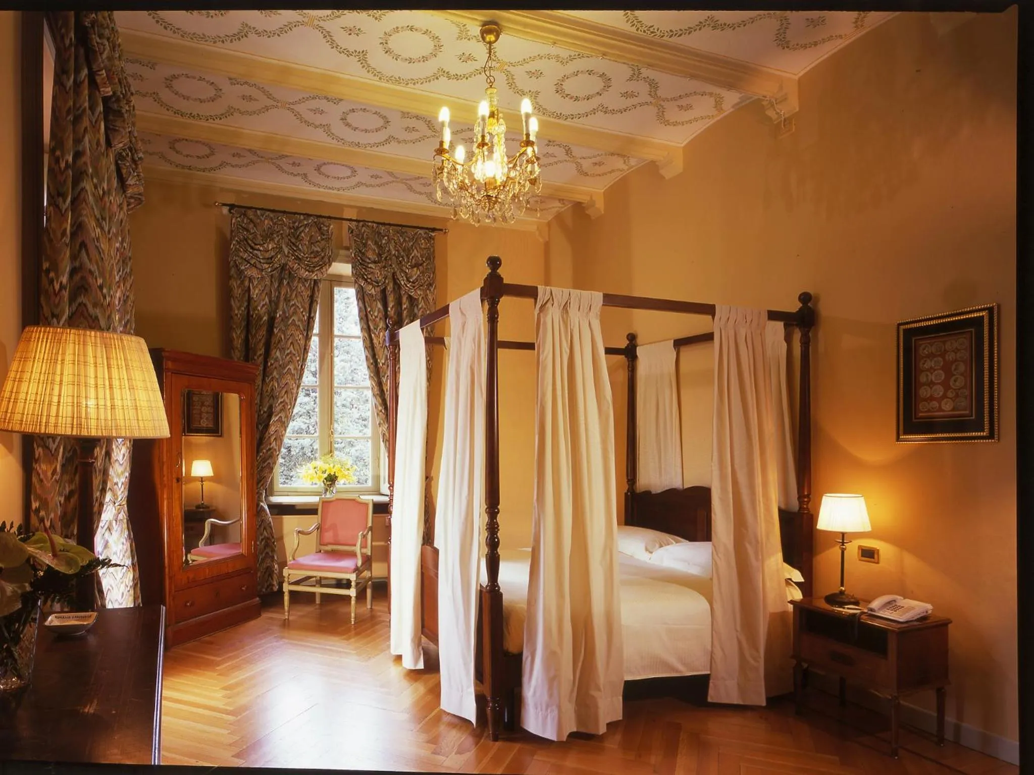 Bed in Sina Villa Matilde