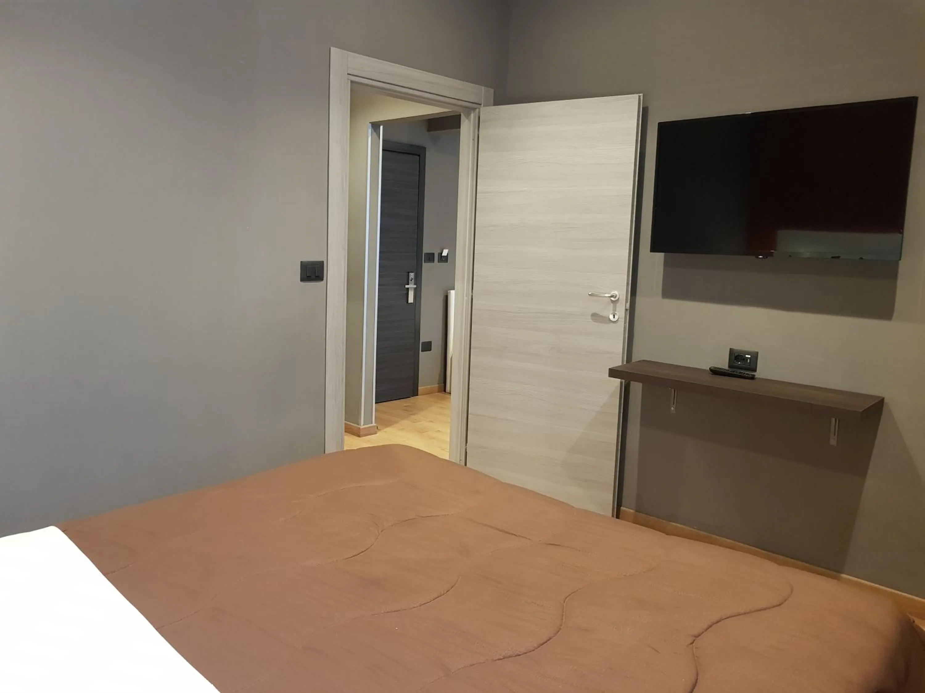 Bedroom, Bed in Hotel Europa Art Caserta