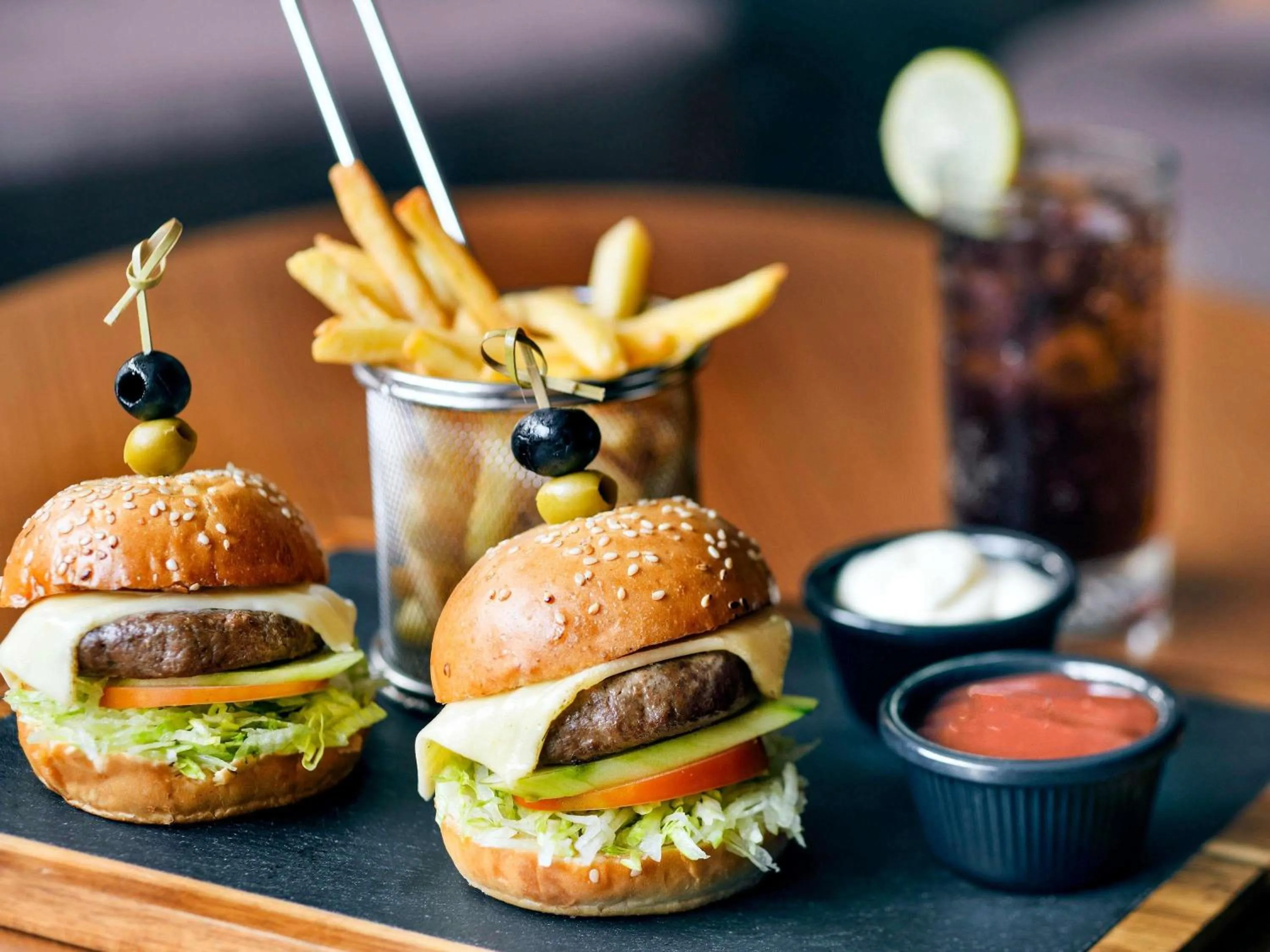 Lounge or bar in Mövenpick Hotel Karachi