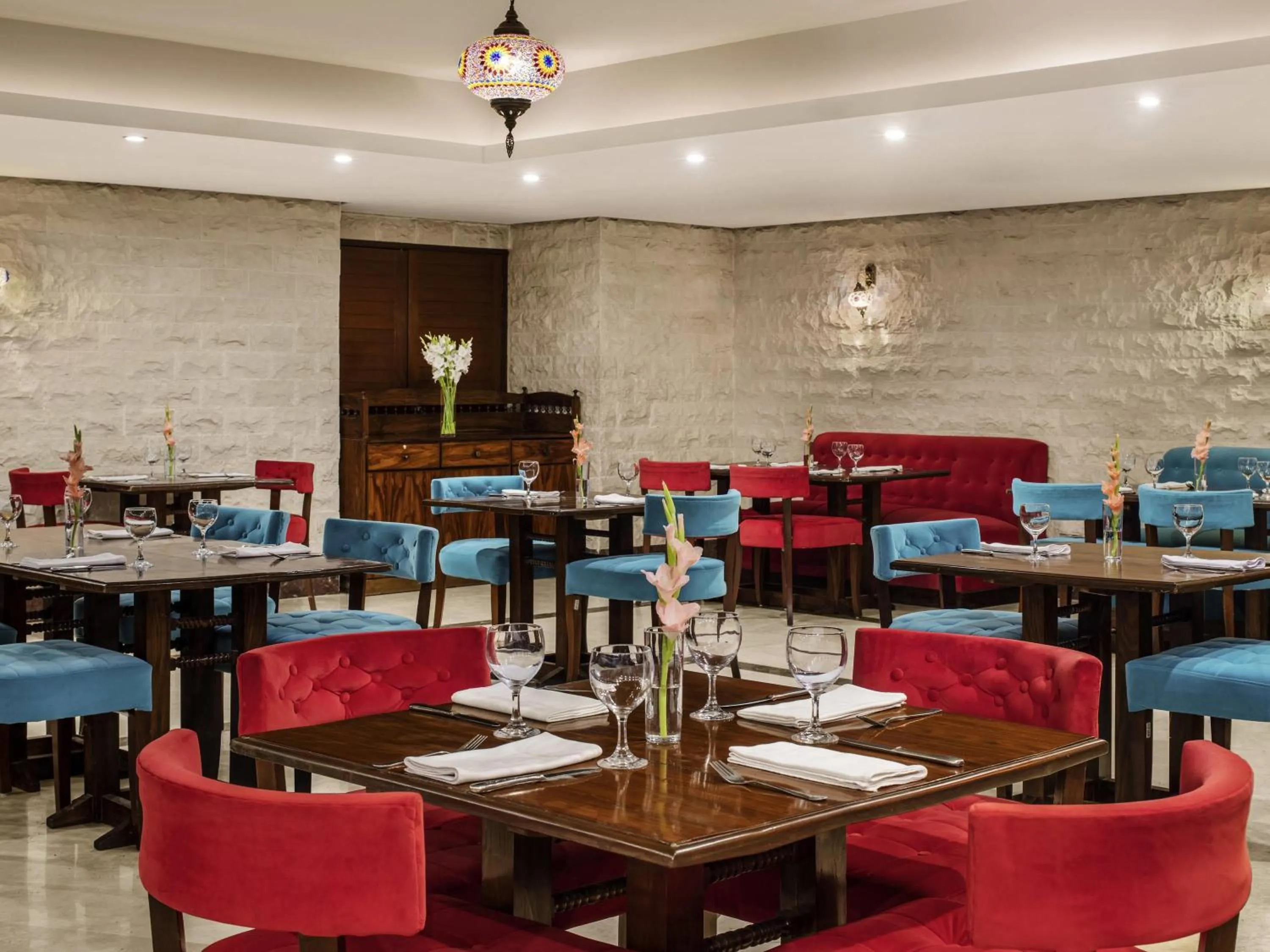 Restaurant/places to eat in Mövenpick Hotel Karachi