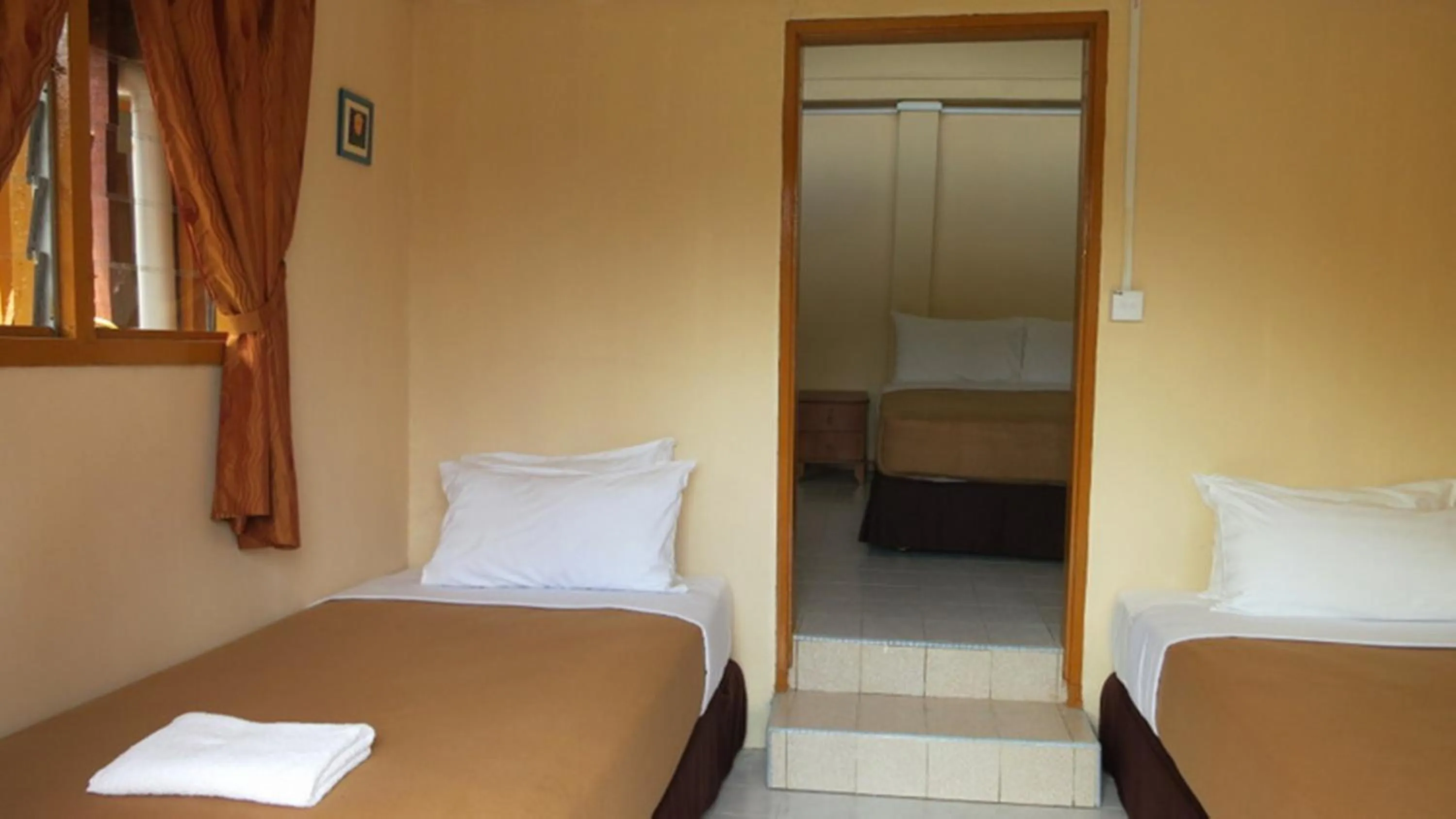 Bedroom, Bed in Mile 36 Lodge