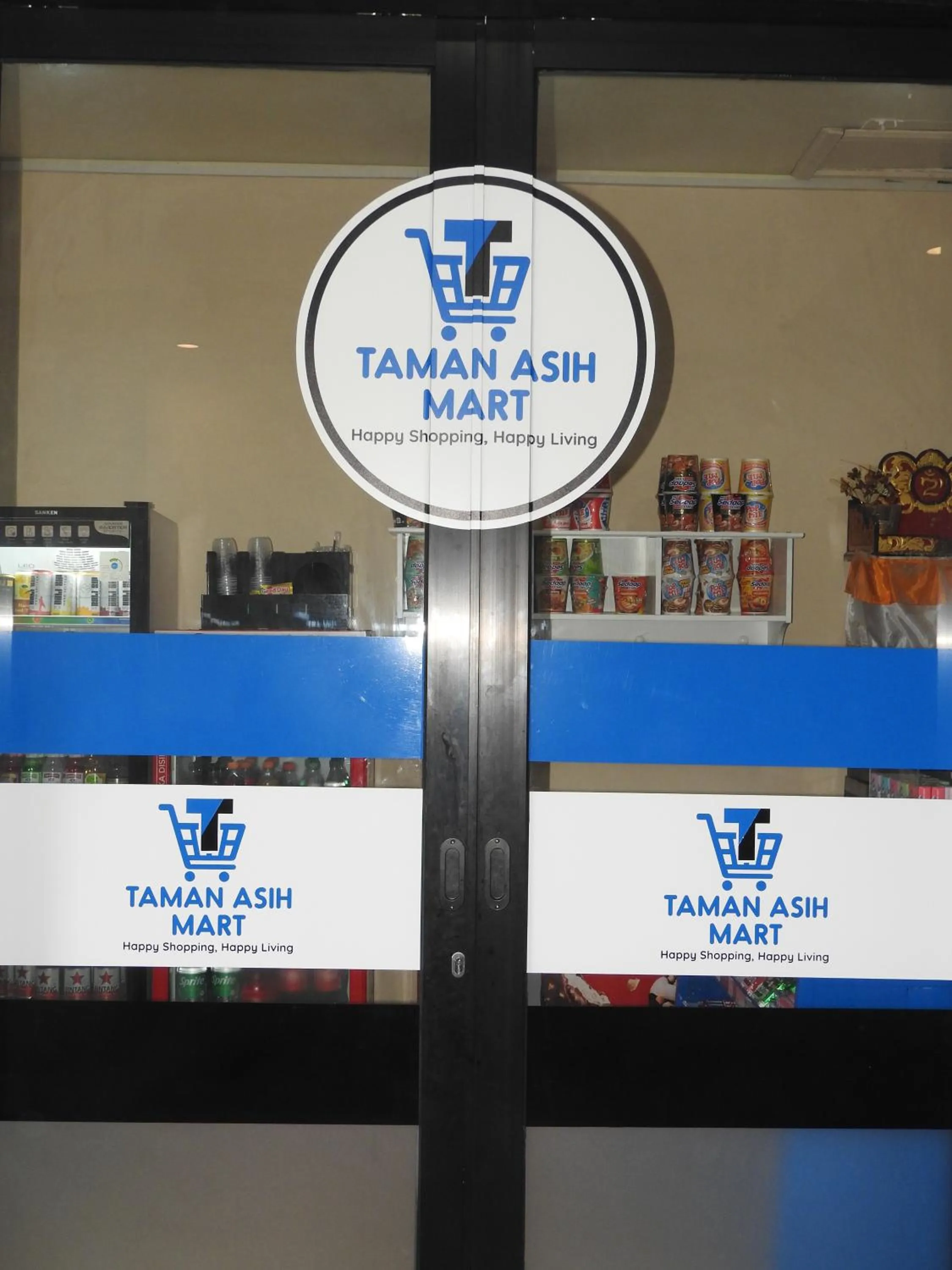 Supermarket/grocery shop in Taman Asih Bingin Homestay