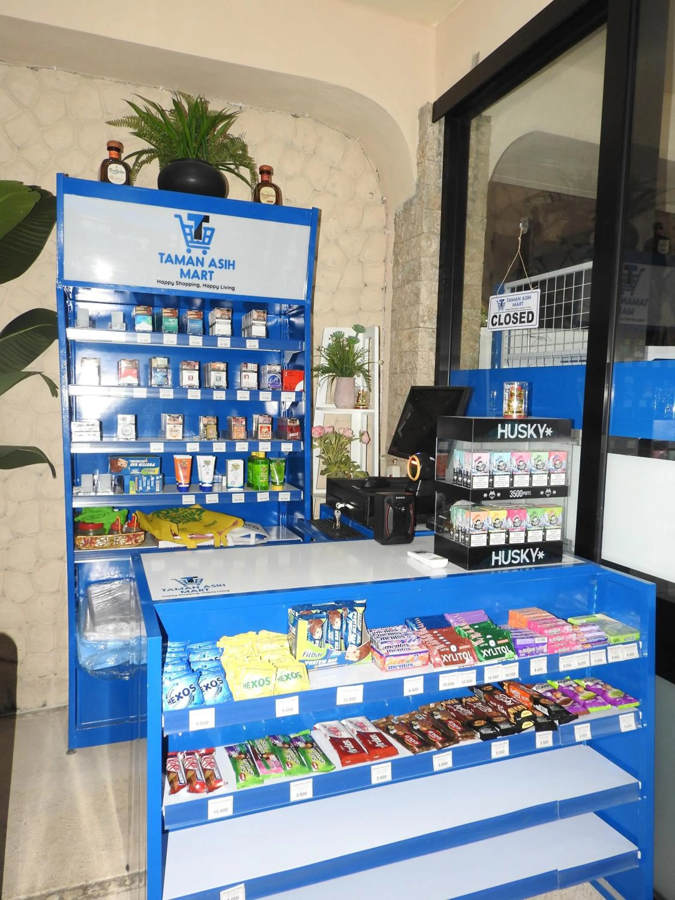 Supermarket/grocery shop in Taman Asih Bingin Homestay