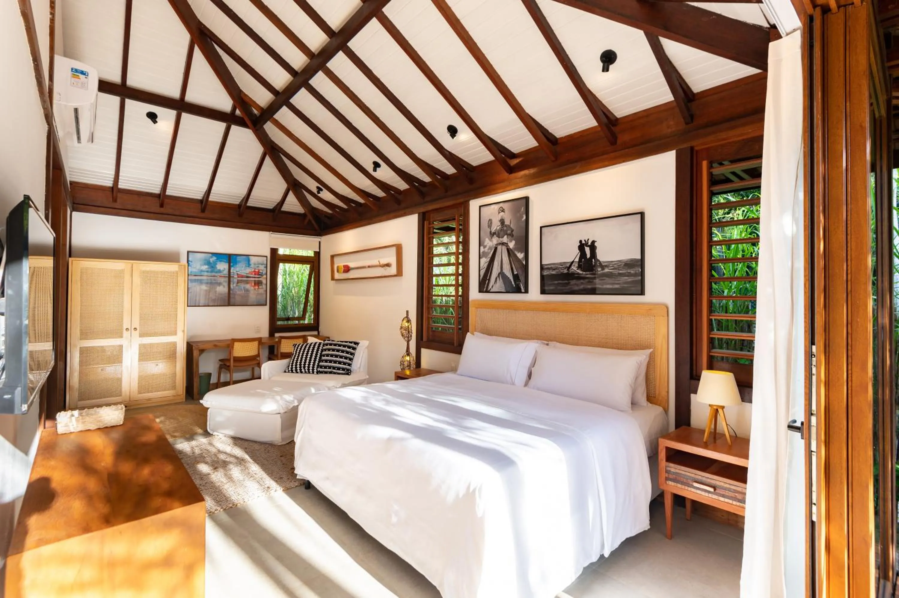 Bed in Colibri Beach Villas