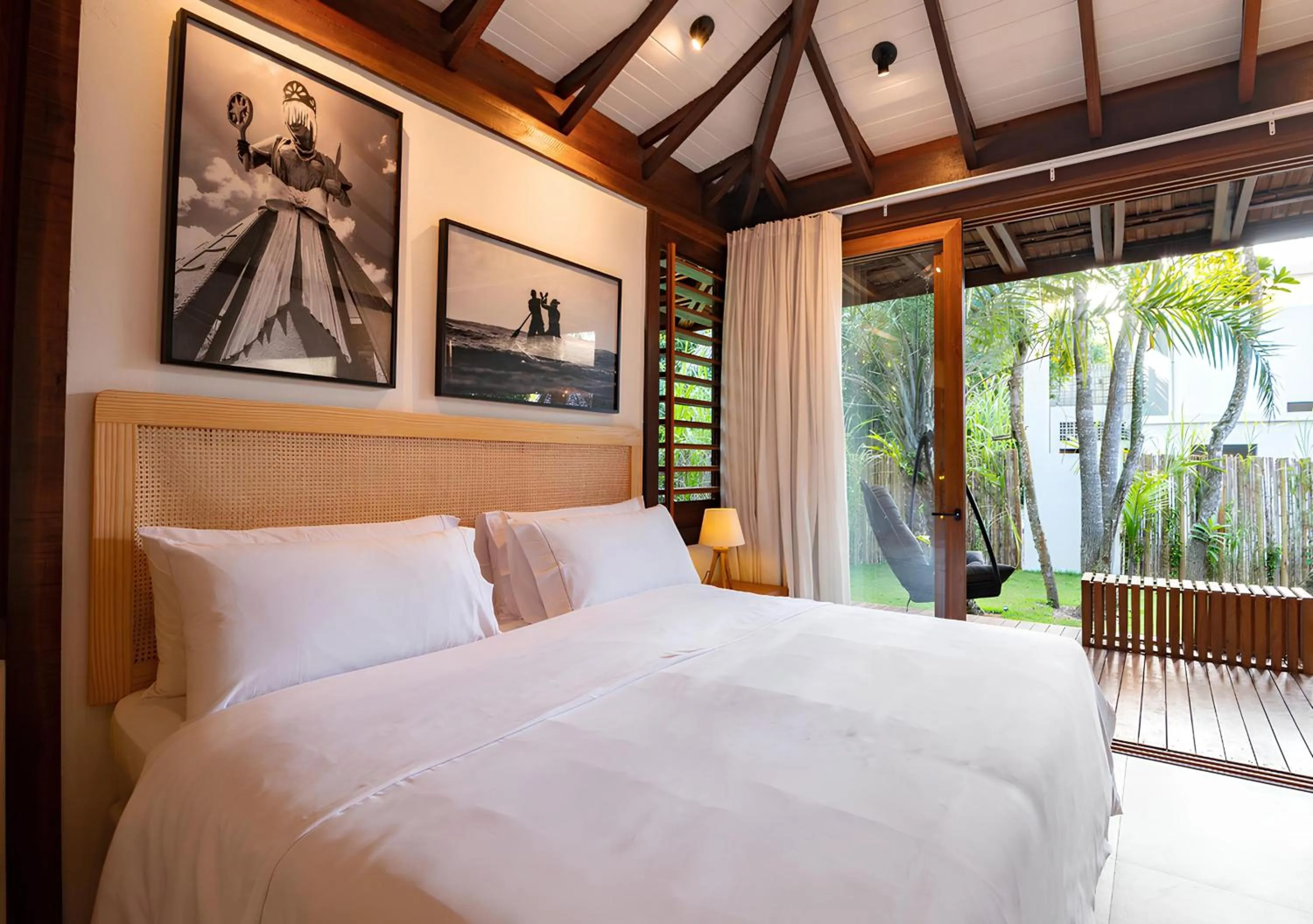 Bed in Colibri Beach Villas