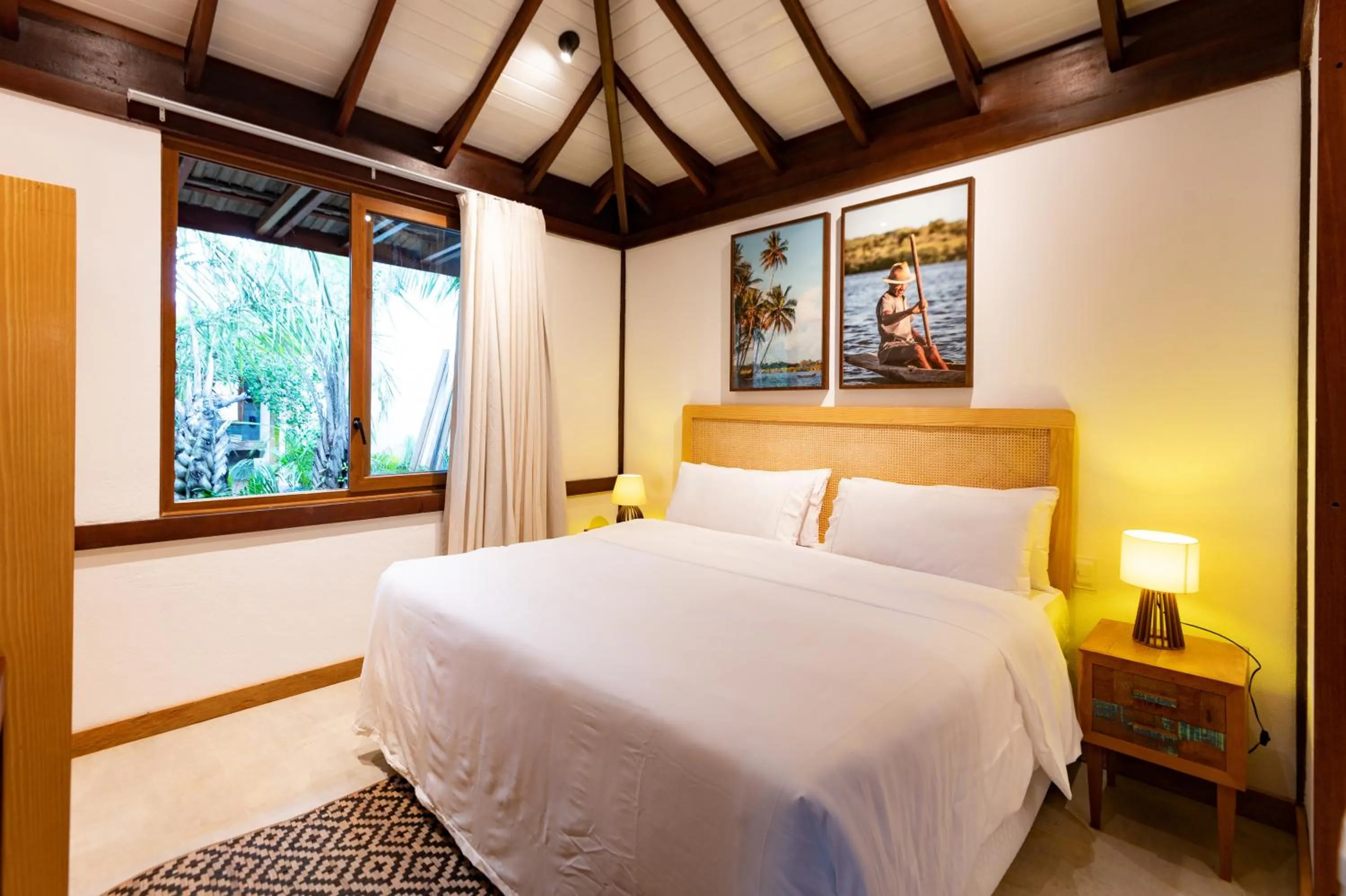 Bed in Colibri Beach Villas
