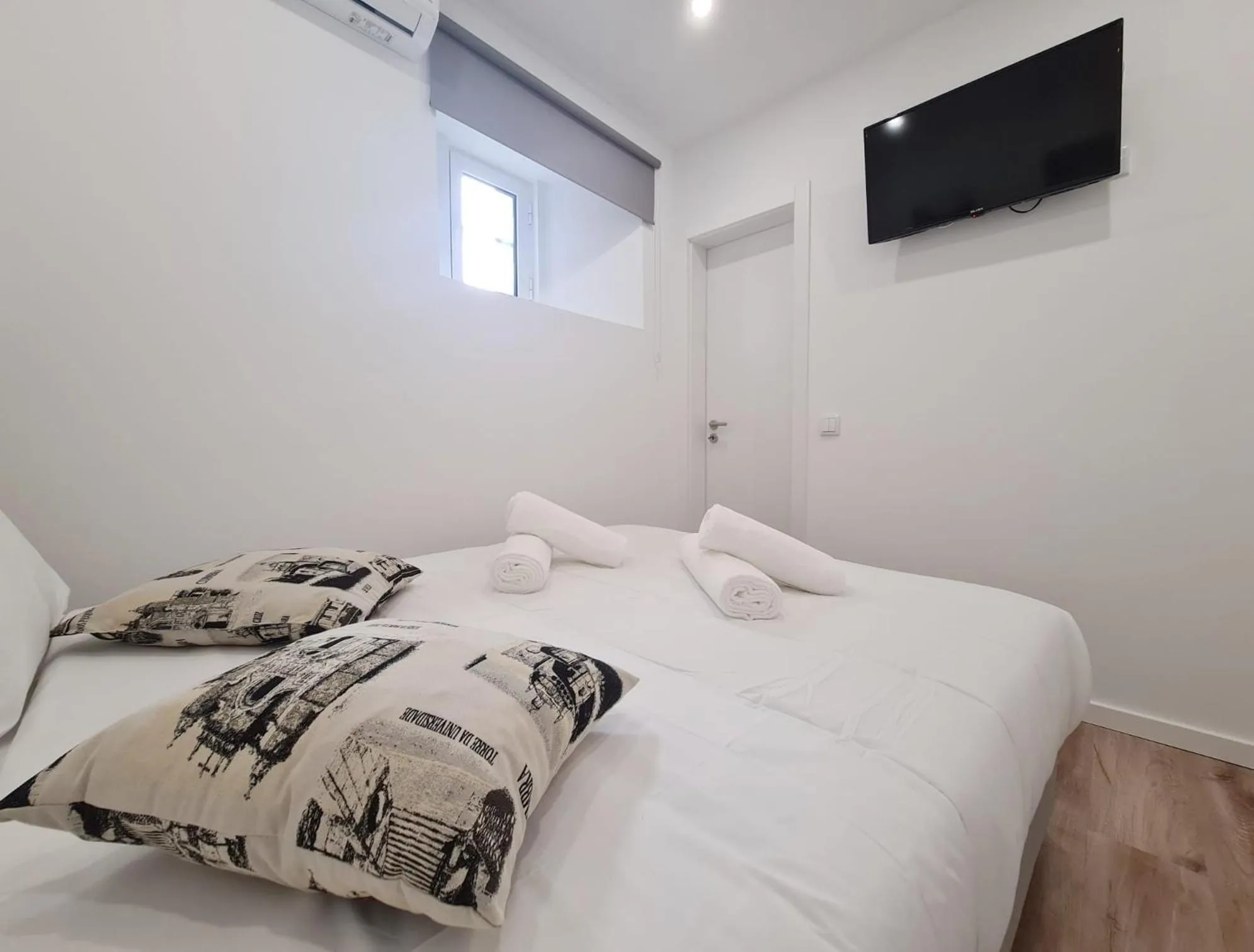 Property building, Bed in COIMBRA CITY CHARM