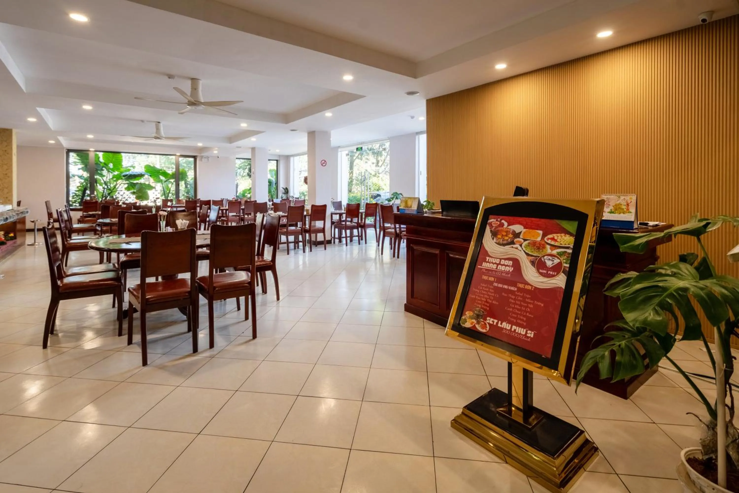 Restaurant/places to eat in Ngoc Phat Dalat Hotel
