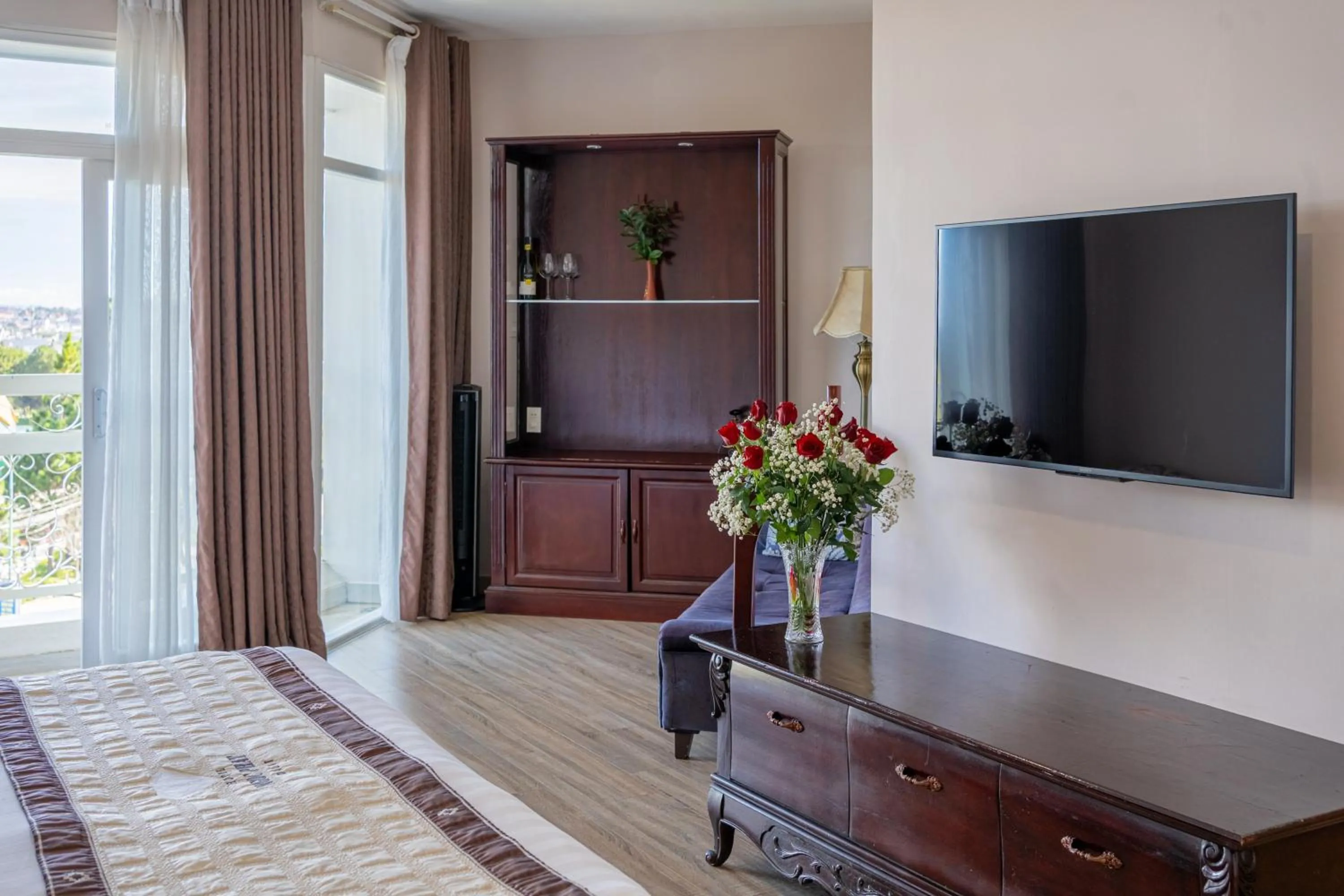 Photo of the whole room in Ngoc Phat Dalat Hotel