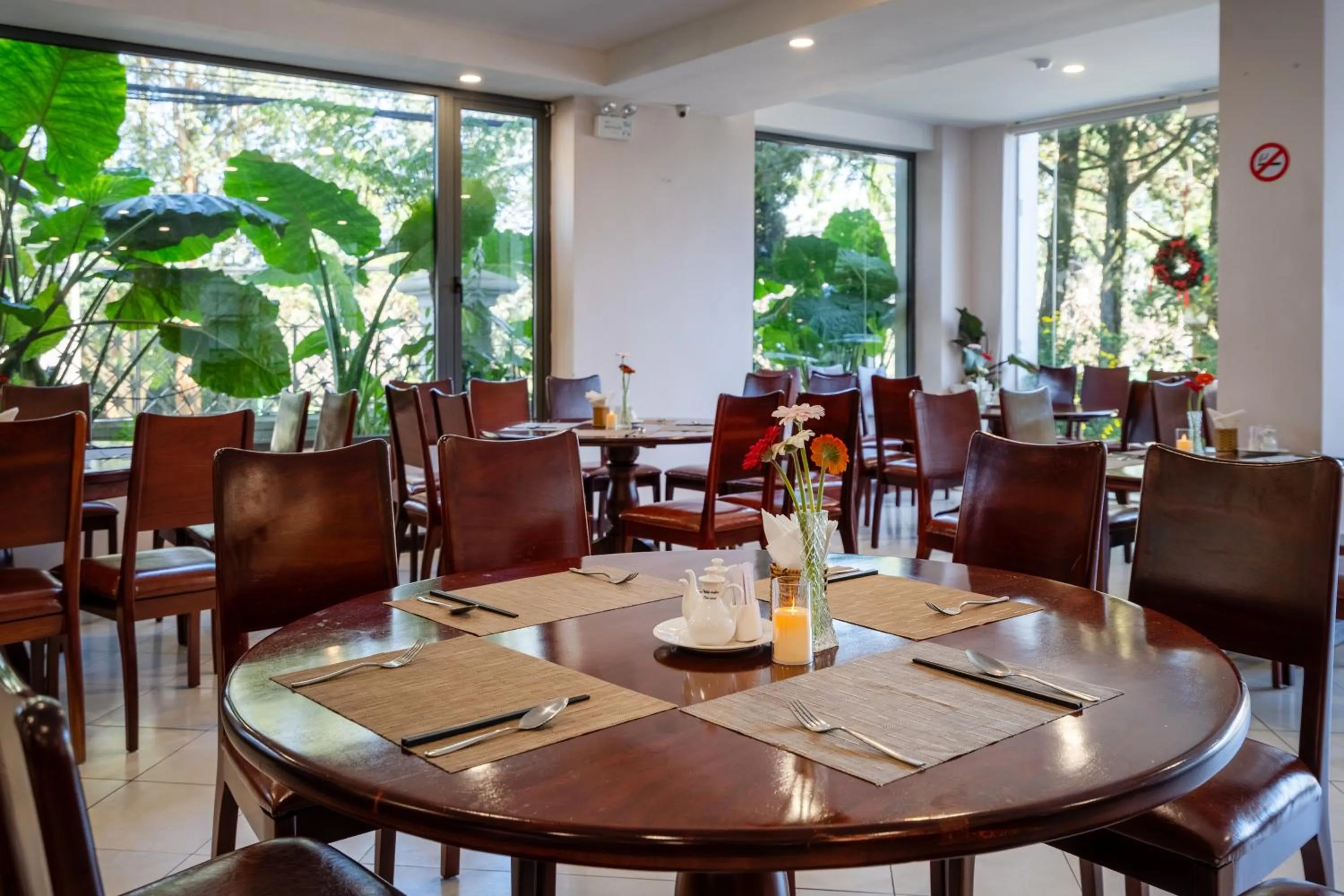 Restaurant/places to eat in Ngoc Phat Dalat Hotel