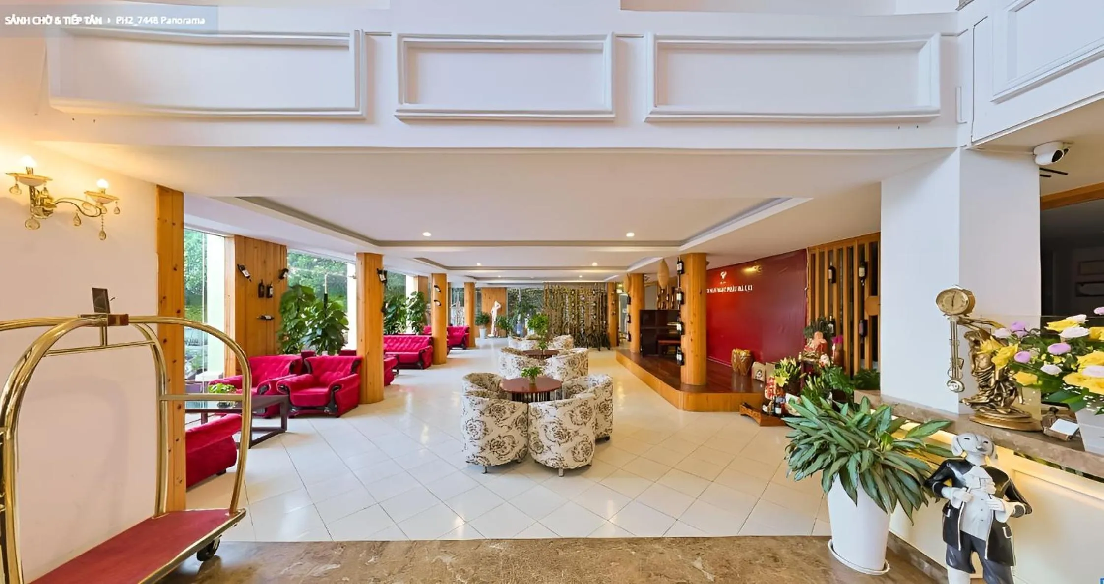 Lobby or reception in Ngoc Phat Dalat Hotel
