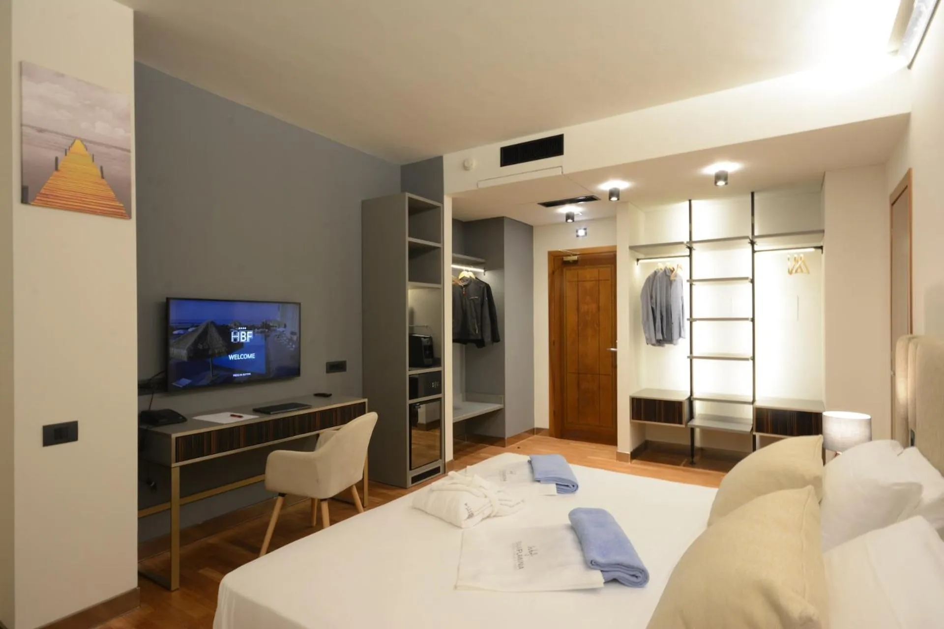 Bedroom, Bed in Hotel Baia Flaminia