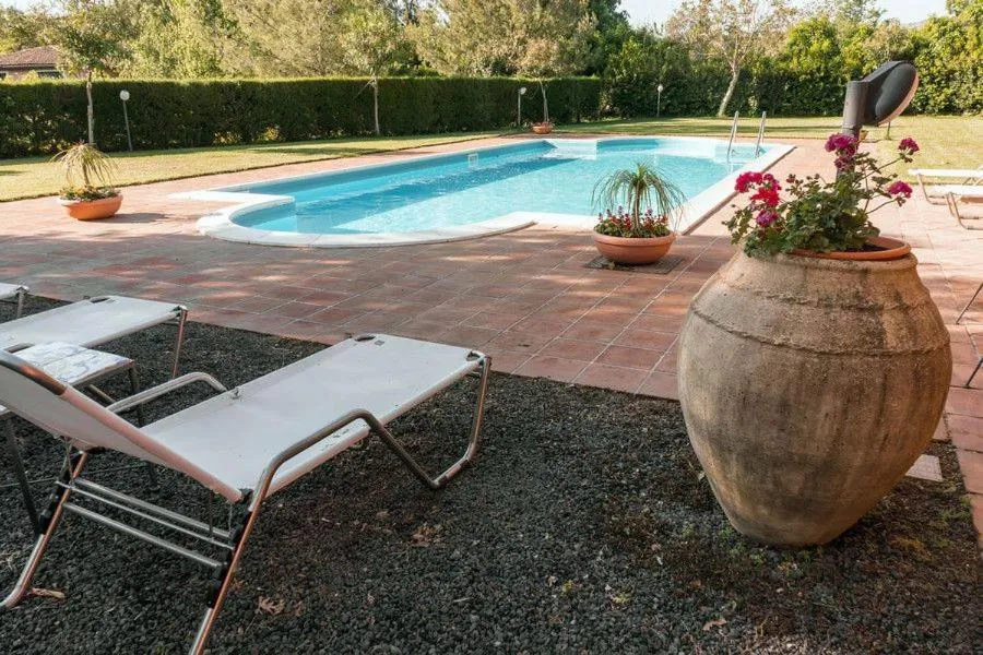 Swimming pool in Bed and Breakfast Il Glicine